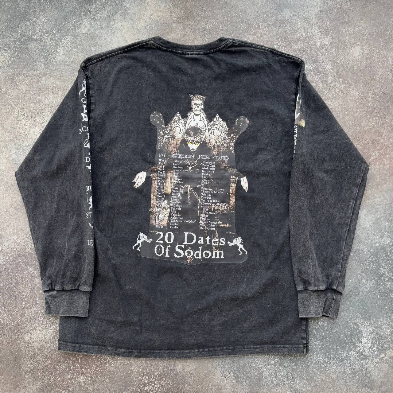 Japanese Brand Cradle of Filth Faded Long Sleeve Shirt Size US M / EU 48-50 / 2 - 9 Thumbnail