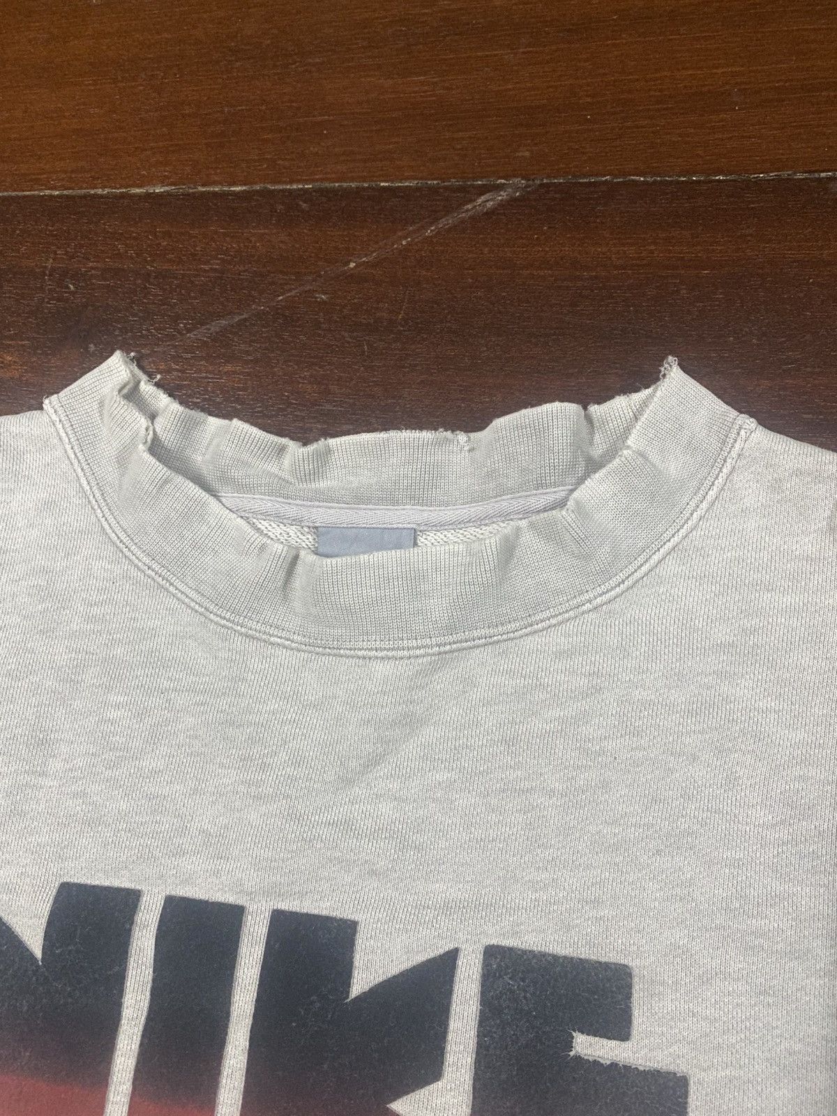 Nike VINTAGE NIKE block reproduction SWEATSHIRT distressed Size US S / EU 44-46 / 1 - 6 Thumbnail