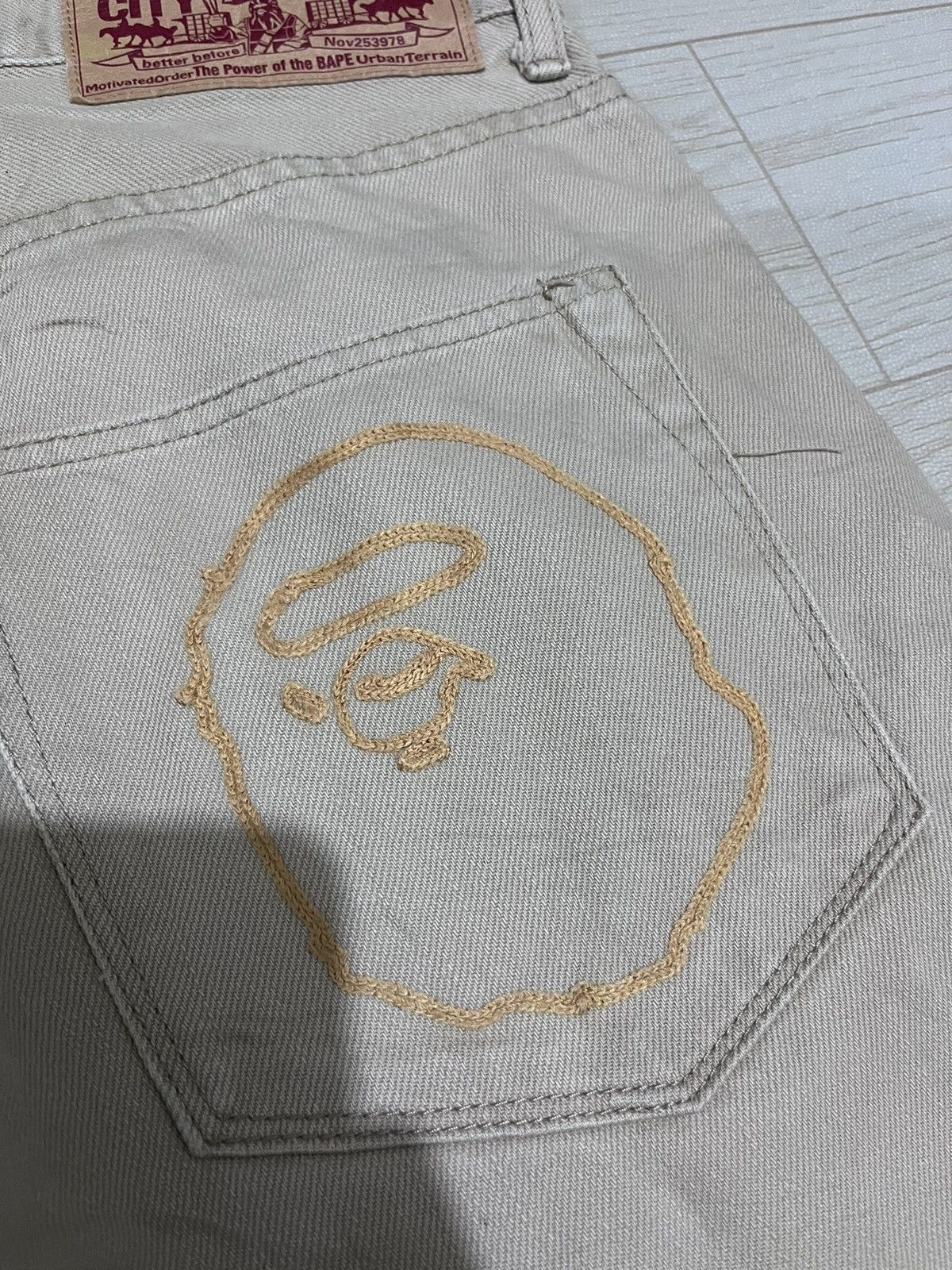 Bape Vintage Bape jeans embroidered logos Size US 33 - 4 Thumbnail