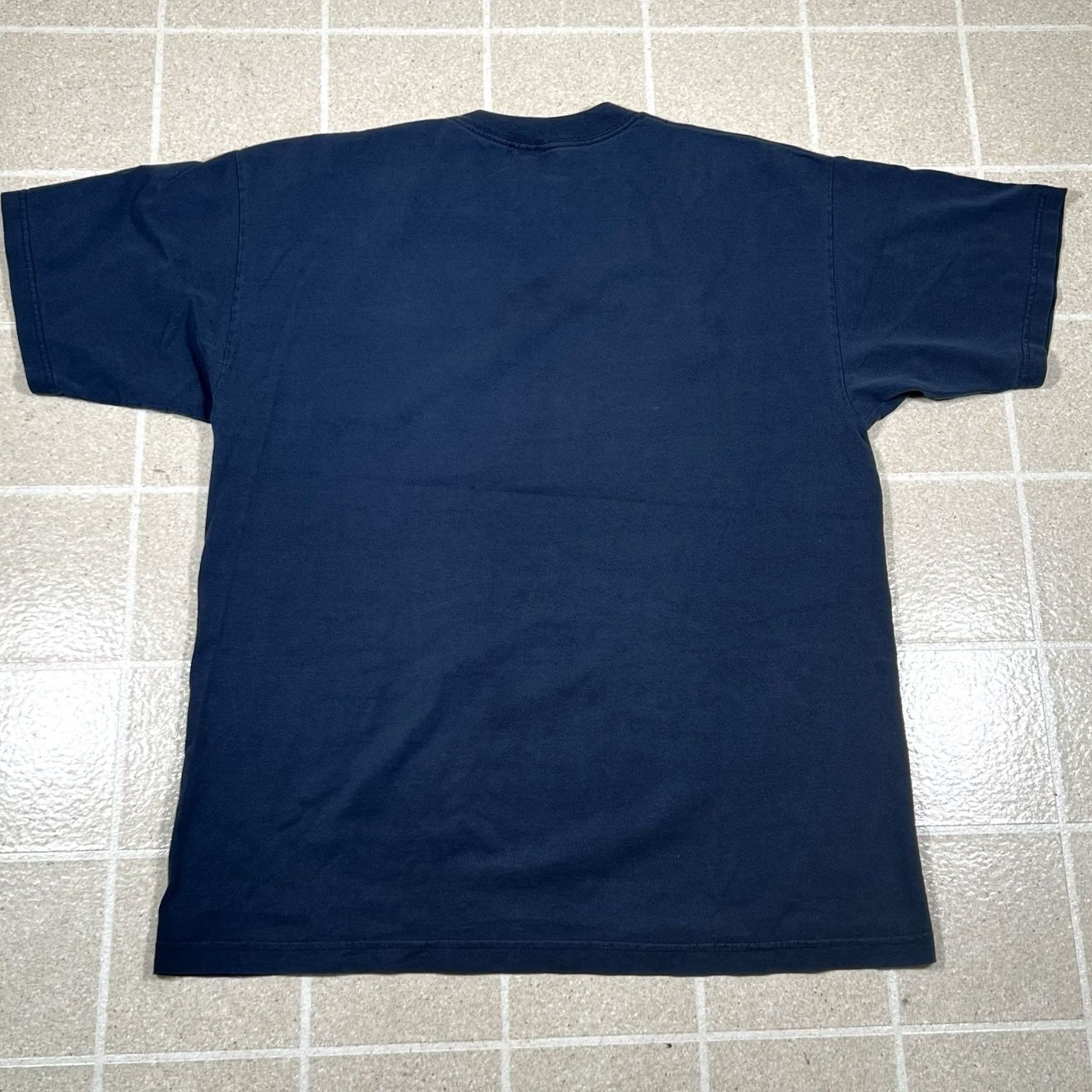 Vintage VINTAGE 90s Alstyle Apparel & Activewear Movie Shirt Patch Adams Robin Williams 1998 Navy Blue XL Men T-Shirt Size XL Blue 90s Mens Size US XL / EU 56 / 4 - 5 Thumbnail
