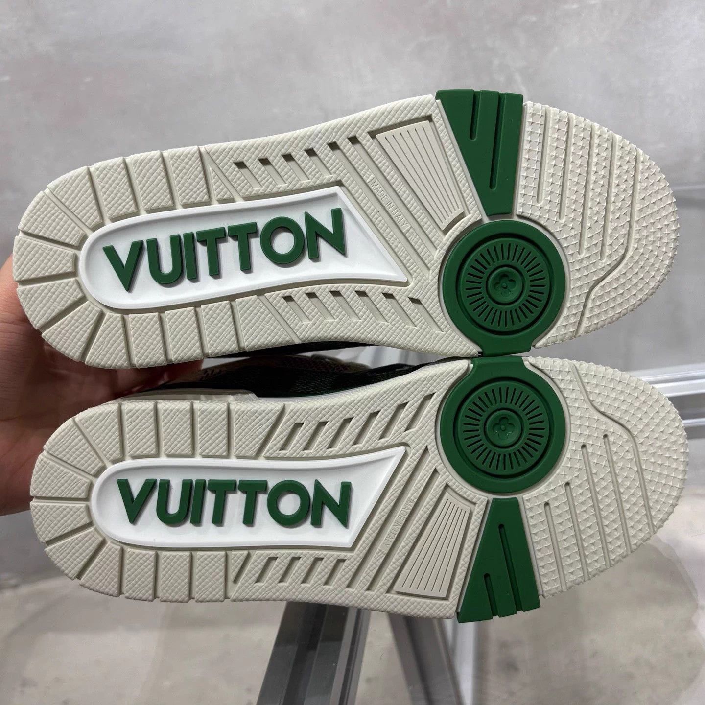Louis Vuitton LV Trainer White Green Checkerboard UK1.5 (35.5) Size US 4 / IT 34 - 7 Thumbnail