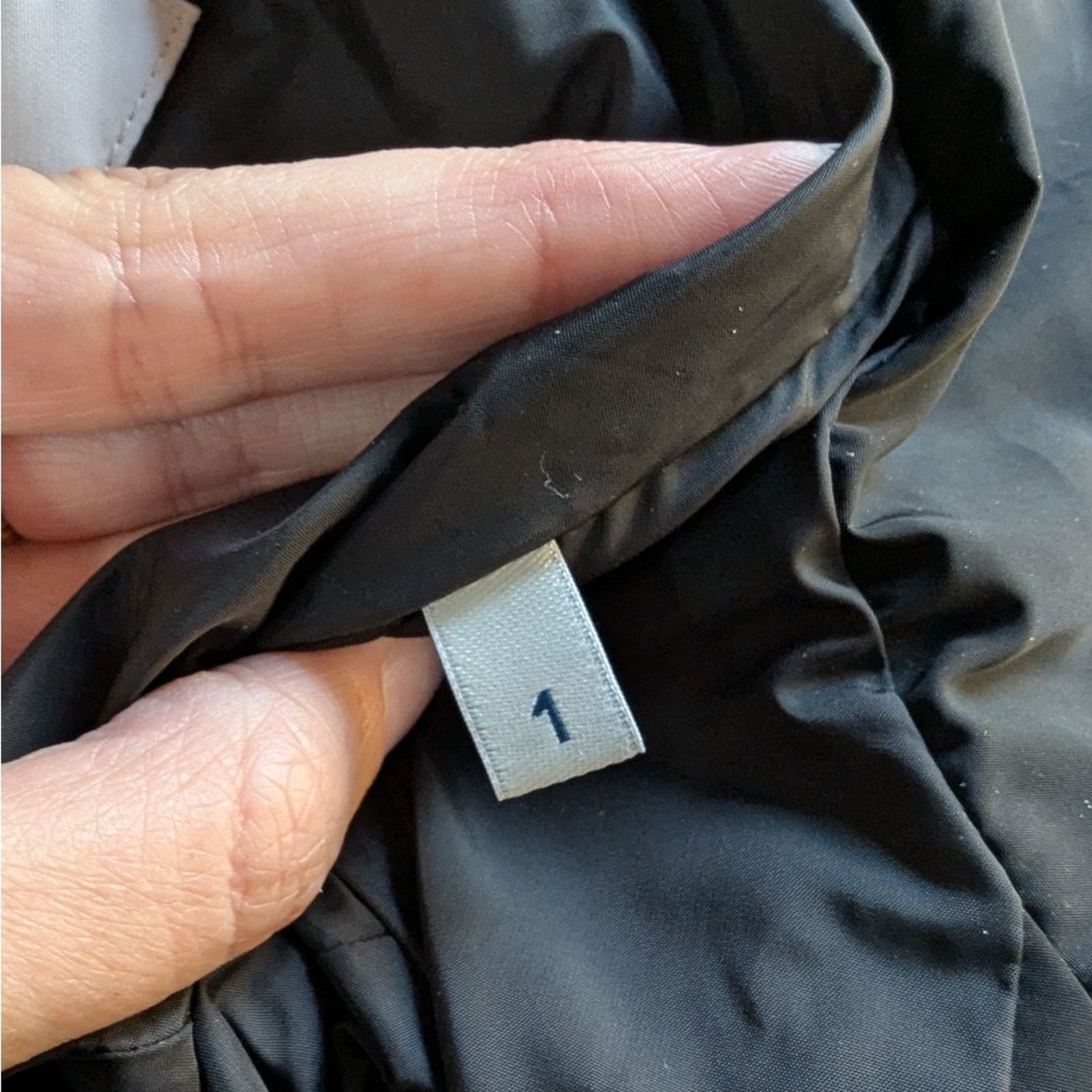 Moncler Lobelia Quilted Down Puffer Coat size 1 Black Bell Sleeves Size S / US 4 / IT 40 - 10 Thumbnail