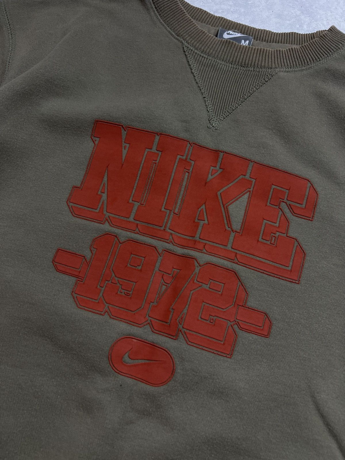 Nike 00s Nike Retro Logo Vintage Y2K Oversized Olive Sweatshirt Size US M / EU 48-50 / 2 - 4 Thumbnail