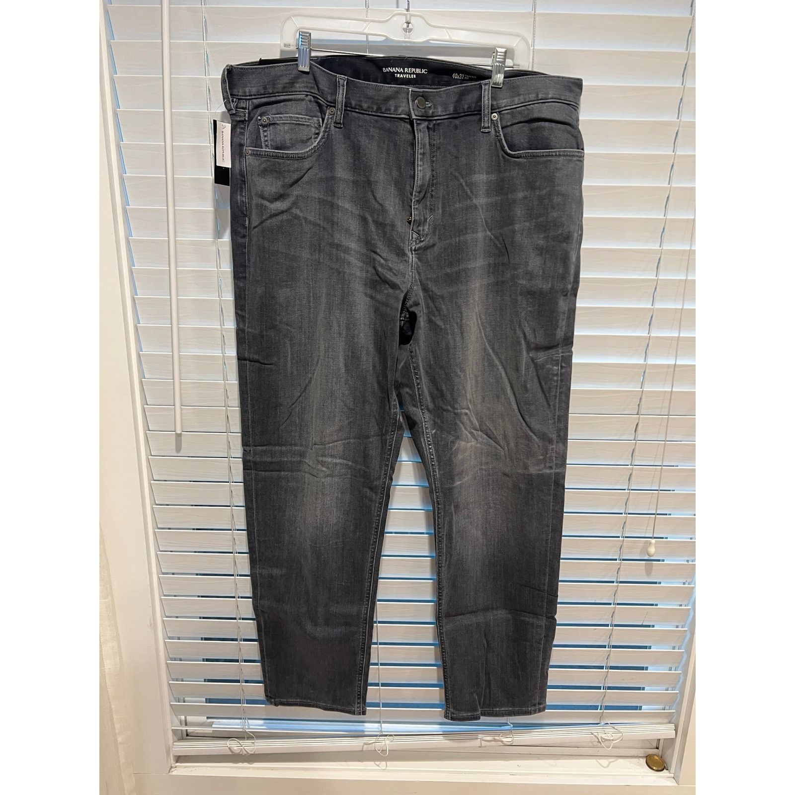 Banana Republic Banana Republic Traveler Tapered Fit Gray Wash Denim Jeans M Size US 40 / EU 56 - 1 Thumbnail