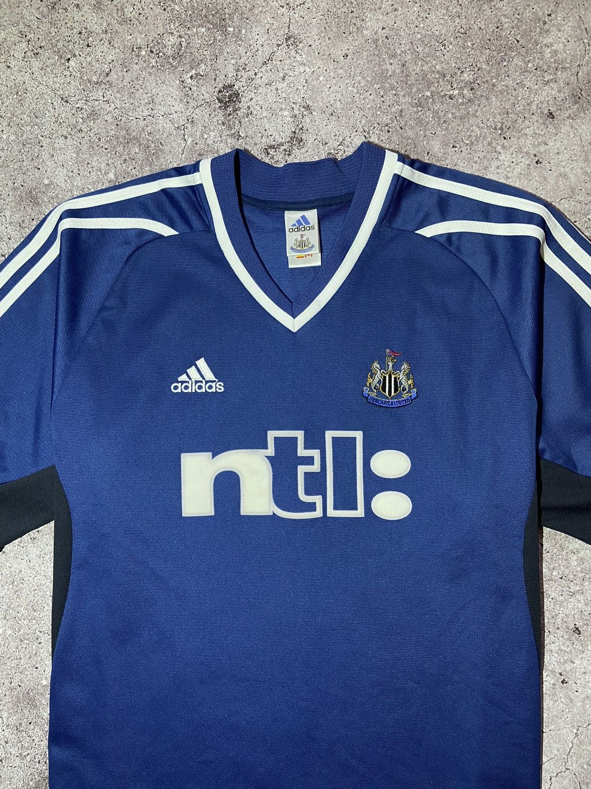 Vintage 💥Newcastle United 2001 Vintage Adidas Home Jersey T-shirt‼️ Size US L / EU 52-54 / 3 - 2 Thumbnail