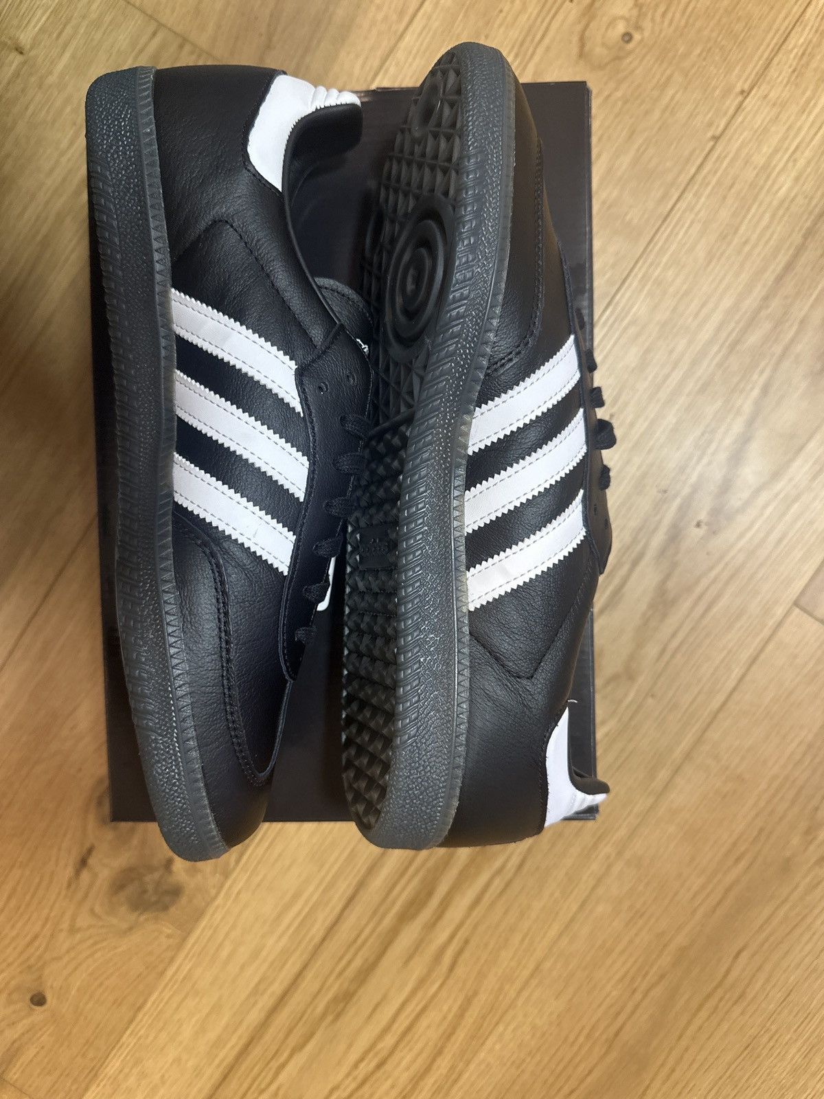 Adidas × Fucking Awesome Adidas samba Jason Dill Fucking Awesome Size US 10.5 / EU 43-44 - 2 Thumbnail