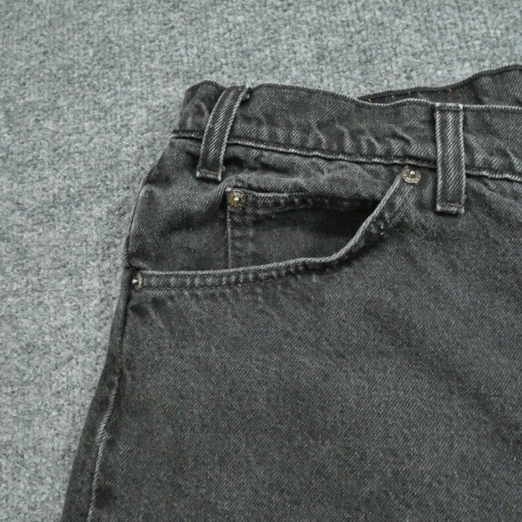 Levi's VINTAGE Levi's Jeans Bermuda Shorts Mens 38 Black Denim 90s Orange Tab 5-Pocket Mens Size US 37 - 3 Thumbnail
