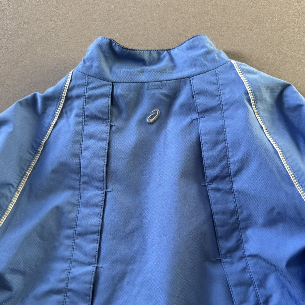 Asics Asics Stormshelter Waterproof Windbreaker Jacket Size S / US 4 / IT 40 - 5 Thumbnail