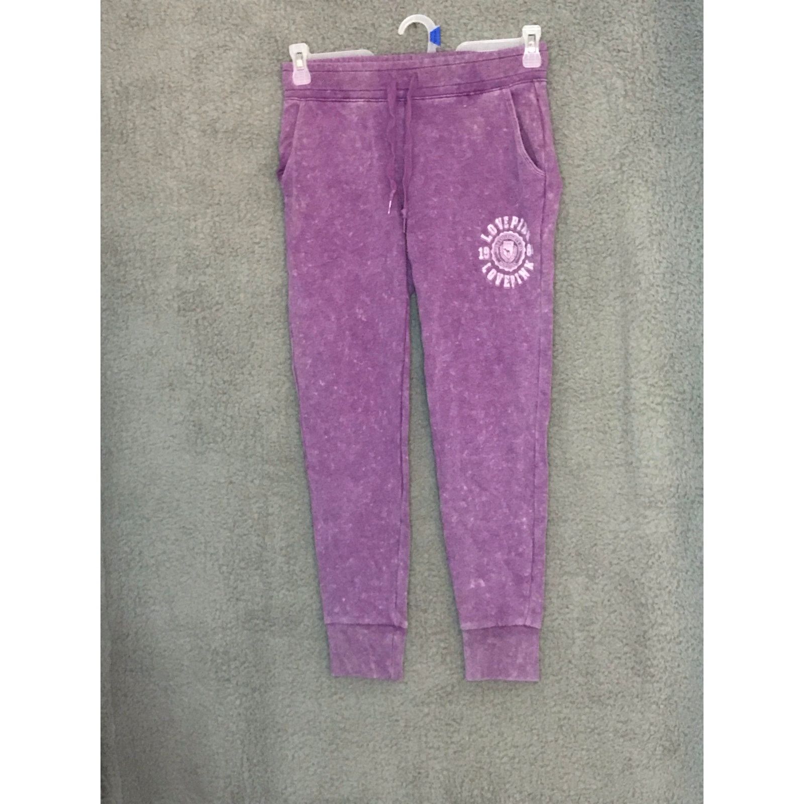 Victoria's Secret NWOT Victoria's Secret Love Pink Sweatpants sz XS Size 27" / US 4 / IT 40 - 1 Thumbnail