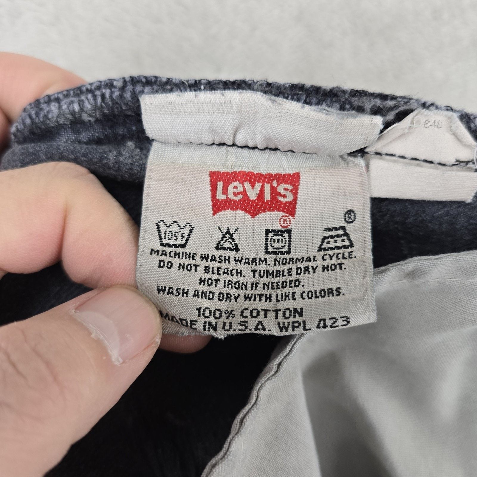 Levi's Vintage Levis 501 Jeans 42x30 Fits 39x28 Thrashed Distressed Size US 39 - 7 Thumbnail