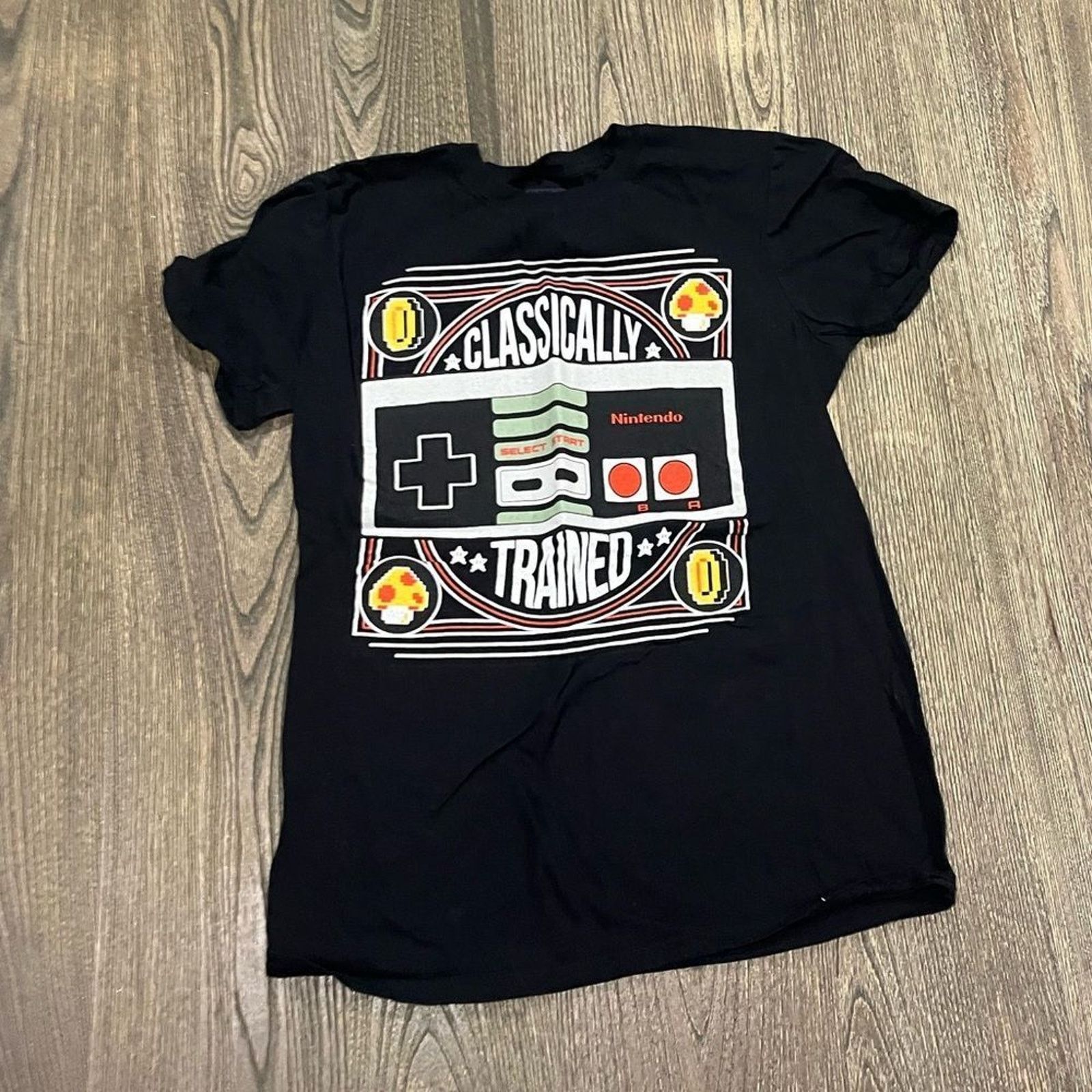 Vintage Nintendo Entertainment System Graphic Print T-Shirt Size S Size US S / EU 44-46 / 1 - 1 Thumbnail