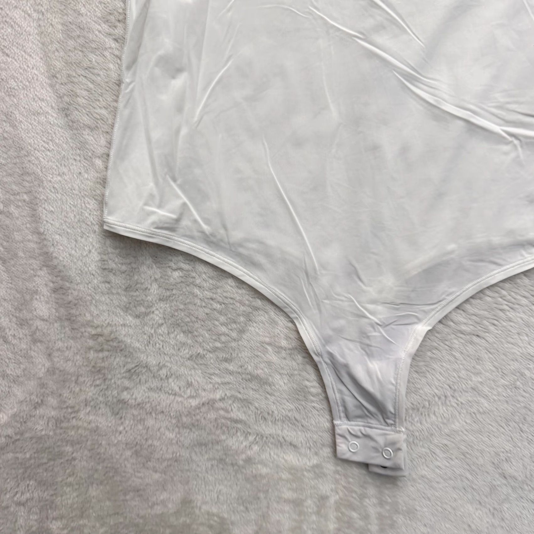 SKIMS Skims Bodysuit One Piece Womens Large White Sleeveless Thong Stretch Shapewear Size L / US 10 / IT 46 - 6 Thumbnail