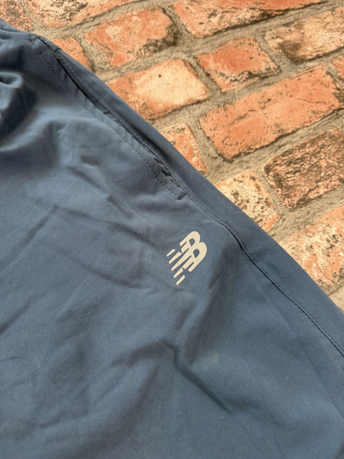 New Balance 90’s NEW BALANCE RARE REFLECT LOGO Y2K NYLON TRACK ZIP PANTS Size US 32 / EU 48 - 4 Thumbnail