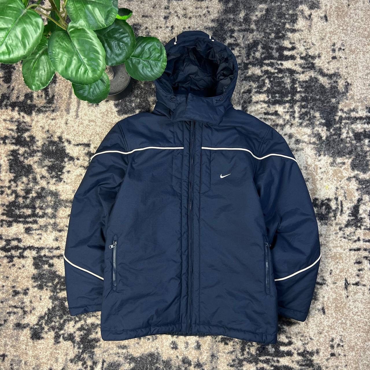 Nike Swoosh Vintage Y2K Retro Puffer Jacket