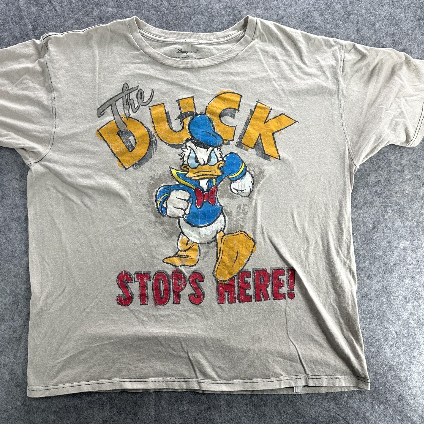 Disney VINTAGE Disney Donald Duck T-Shirt Mens XL Gray Cartoon Graphic Tee Short Sleeve Comic Classic Disney NYC Size US XL / EU 56 / 4 - 2 Thumbnail