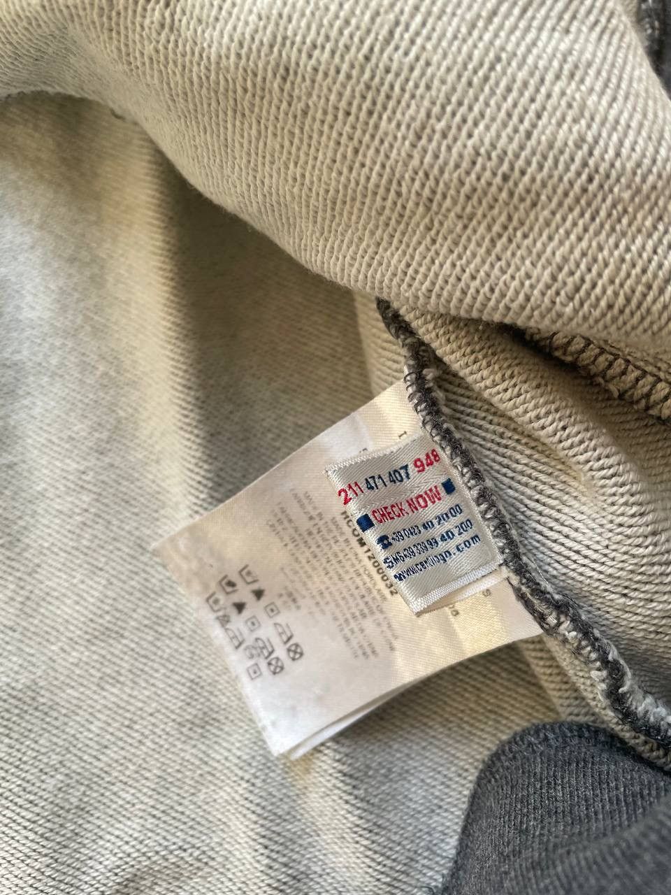 Moncler Vintage Moncler maglia logo zip cardigan sweatshirt Size US S / EU 44-46 / 1 - 13 Thumbnail