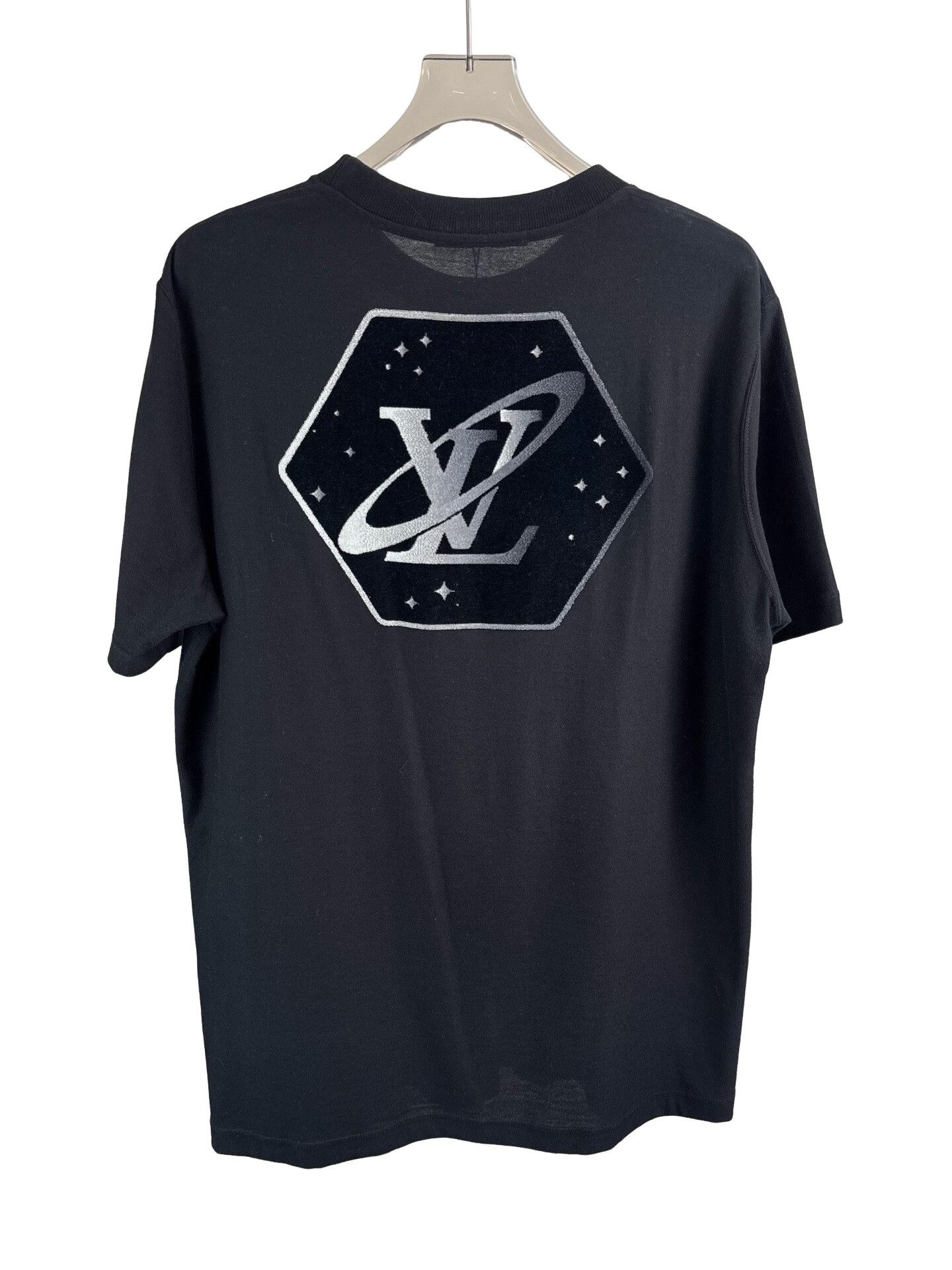 Louis Vuitton Louis Vuitton Flocked Planet Logo T-Shirt XL Size US XL / EU 56 / 4 - 1 Thumbnail