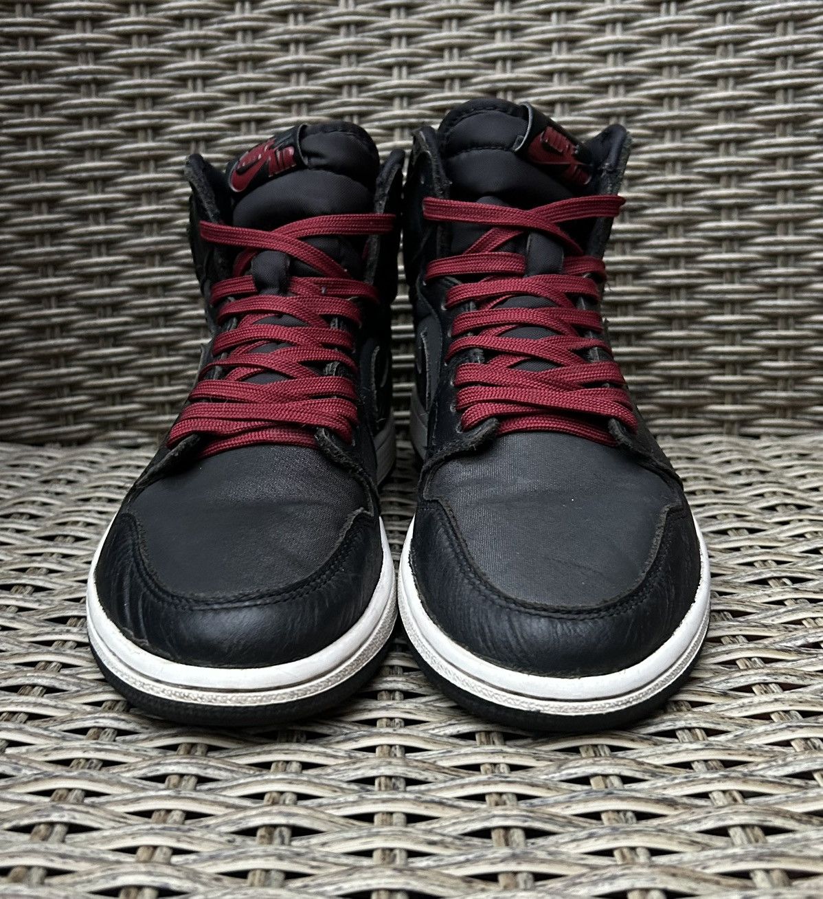 Jordan Brand × Nike Jordan 1 Retro High Black Satin Gym Red 555088-060 Size US 7 / EU 40 - 3 Thumbnail