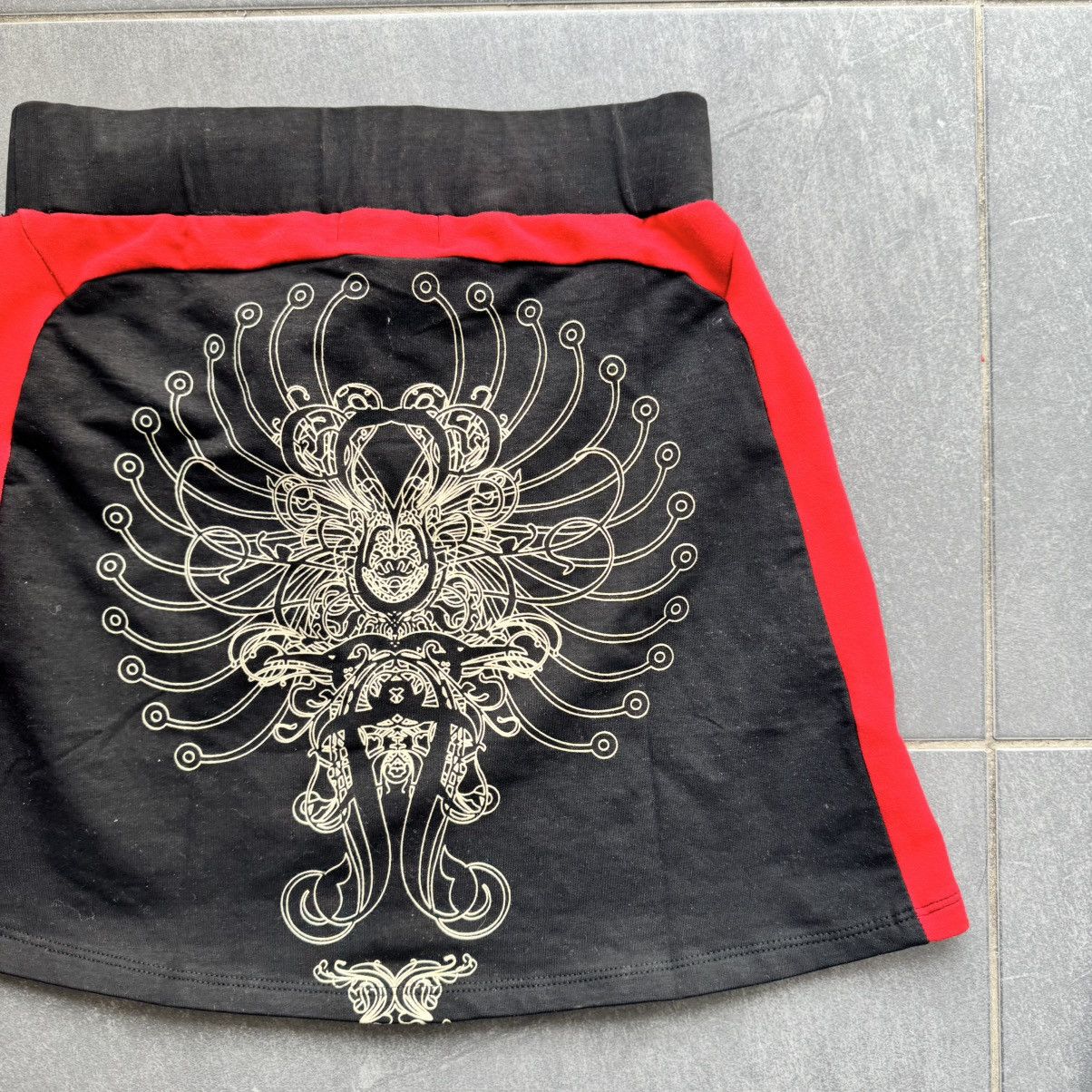 Custo Barcelona × Vintage Custo Barcelona Vintage Y2K Lady Printed Mini Skirt Size 27" / US 4 / IT 40 - 12 Thumbnail