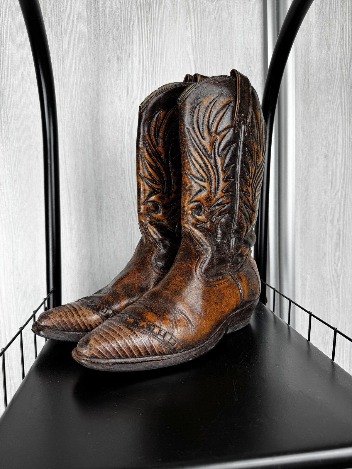 Cowboy Equipment Vintage Cowboy Western Leather Faded distressed boots sz 38 Size US 8 / IT 38 - 5 Thumbnail