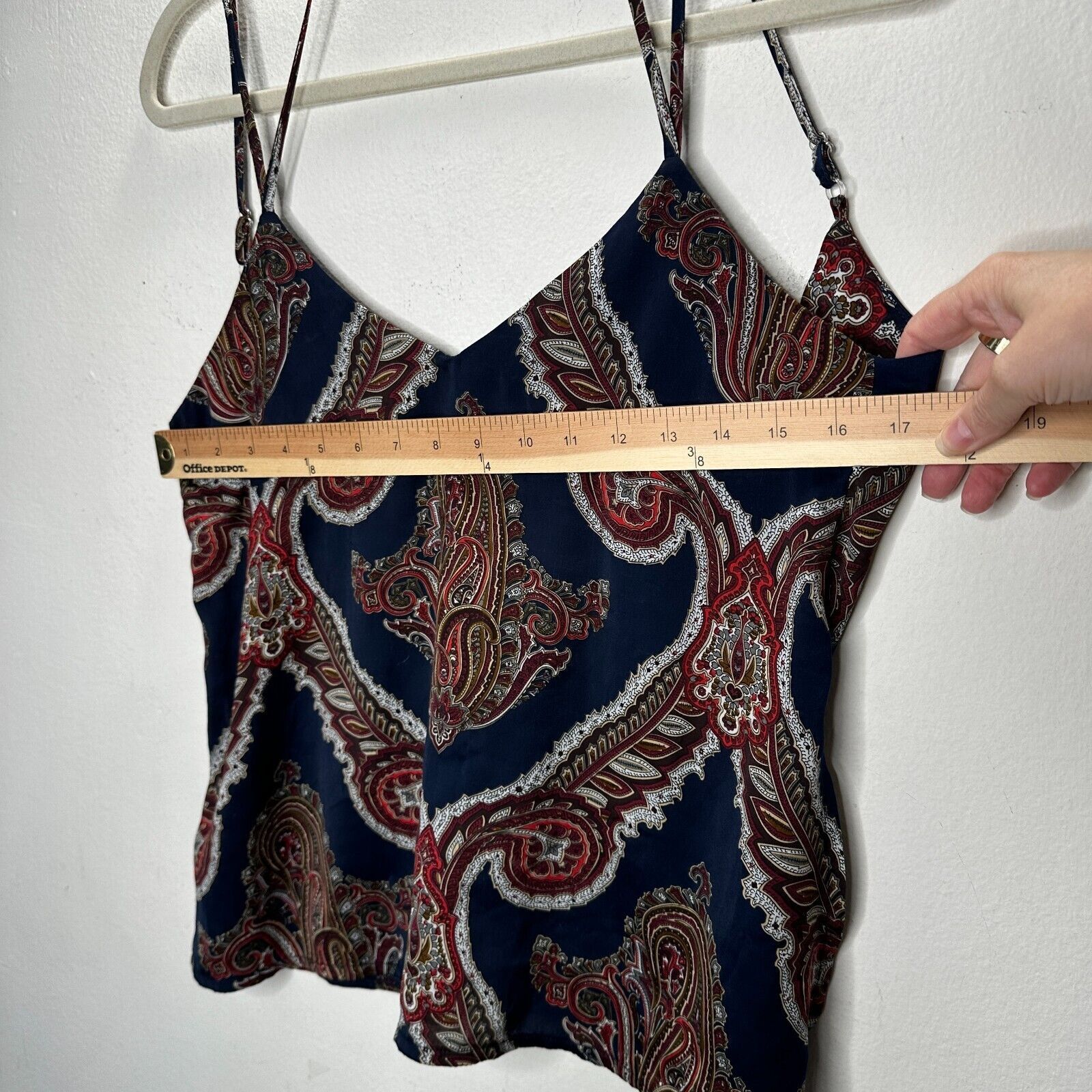 Other Missguided Blue Red Paisley VNeck Strappy VBack Blouse 6 Size M / US 6-8 / IT 42-44 - 10 Thumbnail