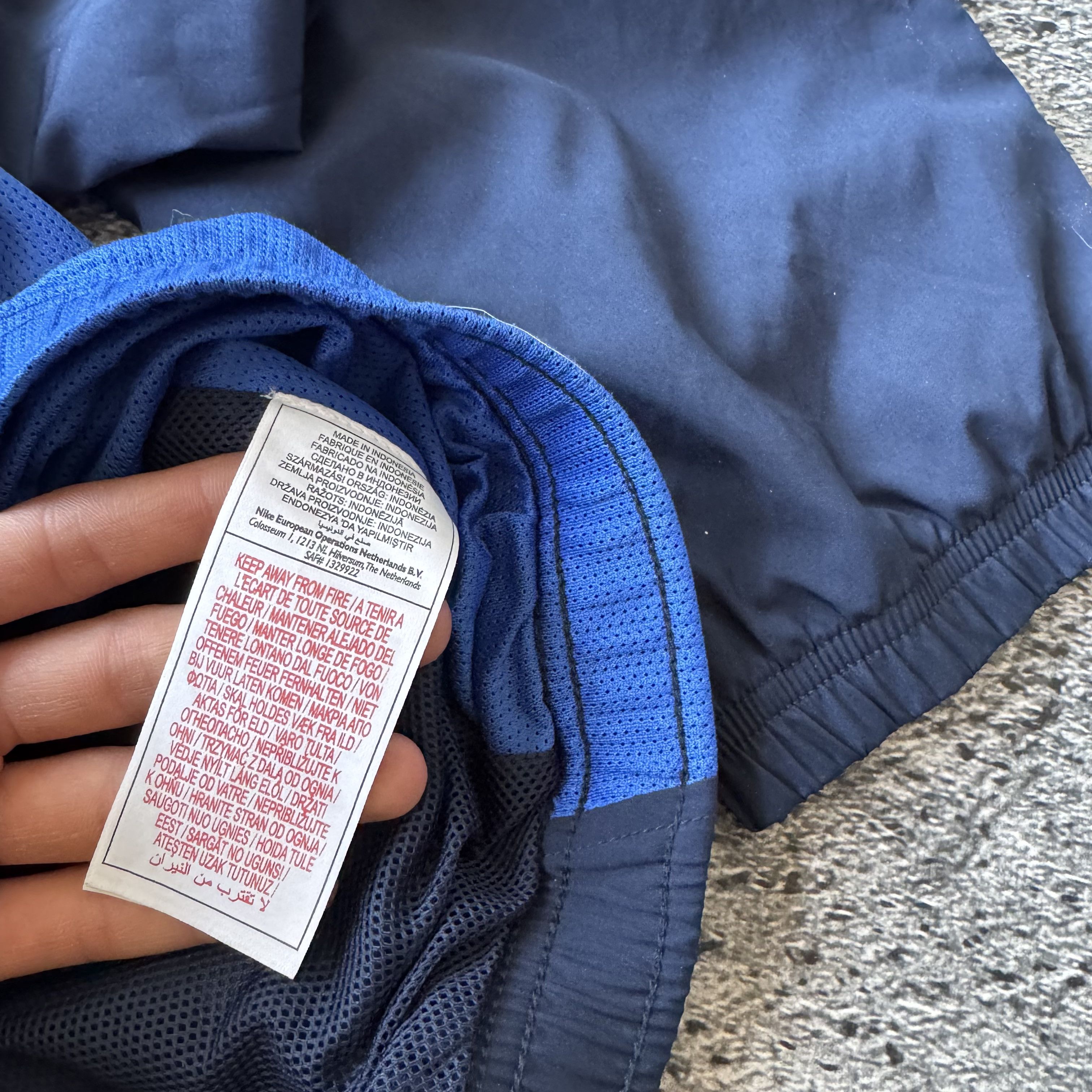 Nike vintage nike nylon jacket Size US XL / EU 56 / 4 - 6 Thumbnail