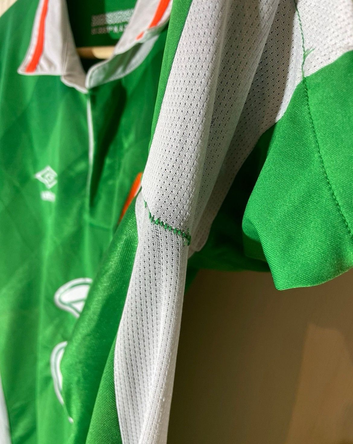 Umbro × Vintage Umbro Ireland soccer jersey Size US L / EU 52-54 / 3 - 6 Thumbnail