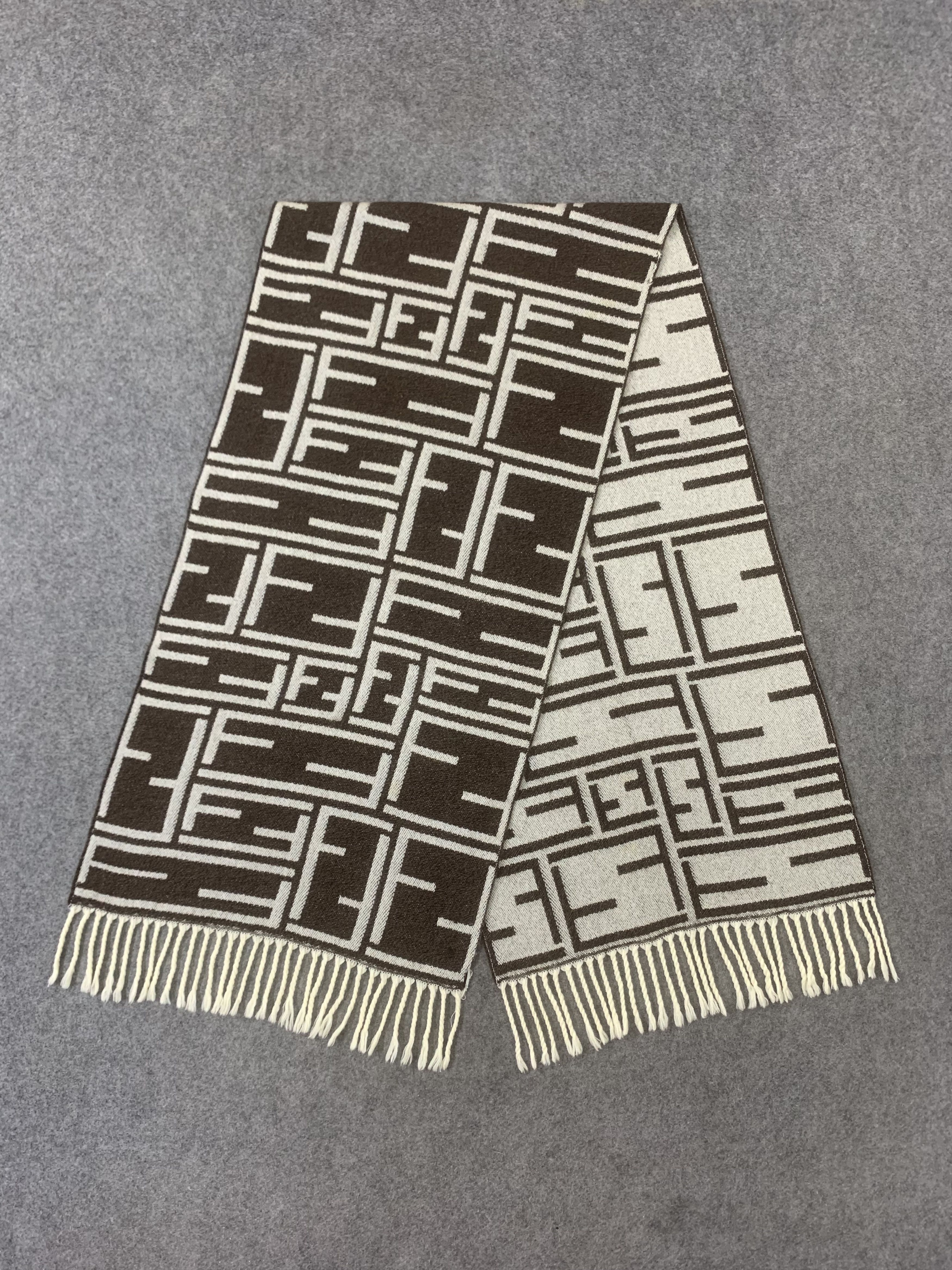 Fendi Fendi Scarf Wool Muffler Neck Wrap BL9265 Size ONE SIZE - 4 Thumbnail
