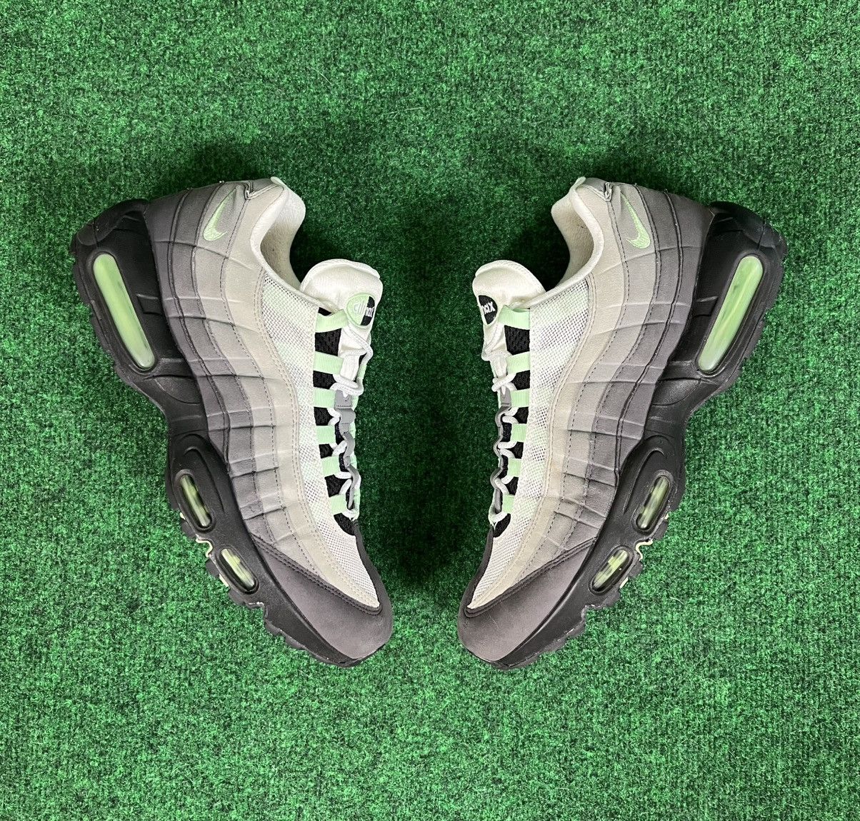 Nike Nike Air Max 95 Fresh Mint White Granite Dust Grey Size 12 Size US 12 / EU 45 - 1 Thumbnail