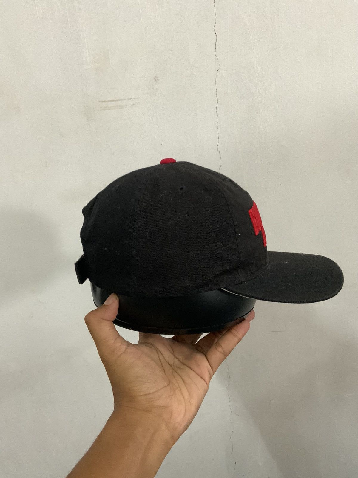 NFL Vintage Nike Tampa Bay Buccaneers NFL Hat Size ONE SIZE - 4 Thumbnail