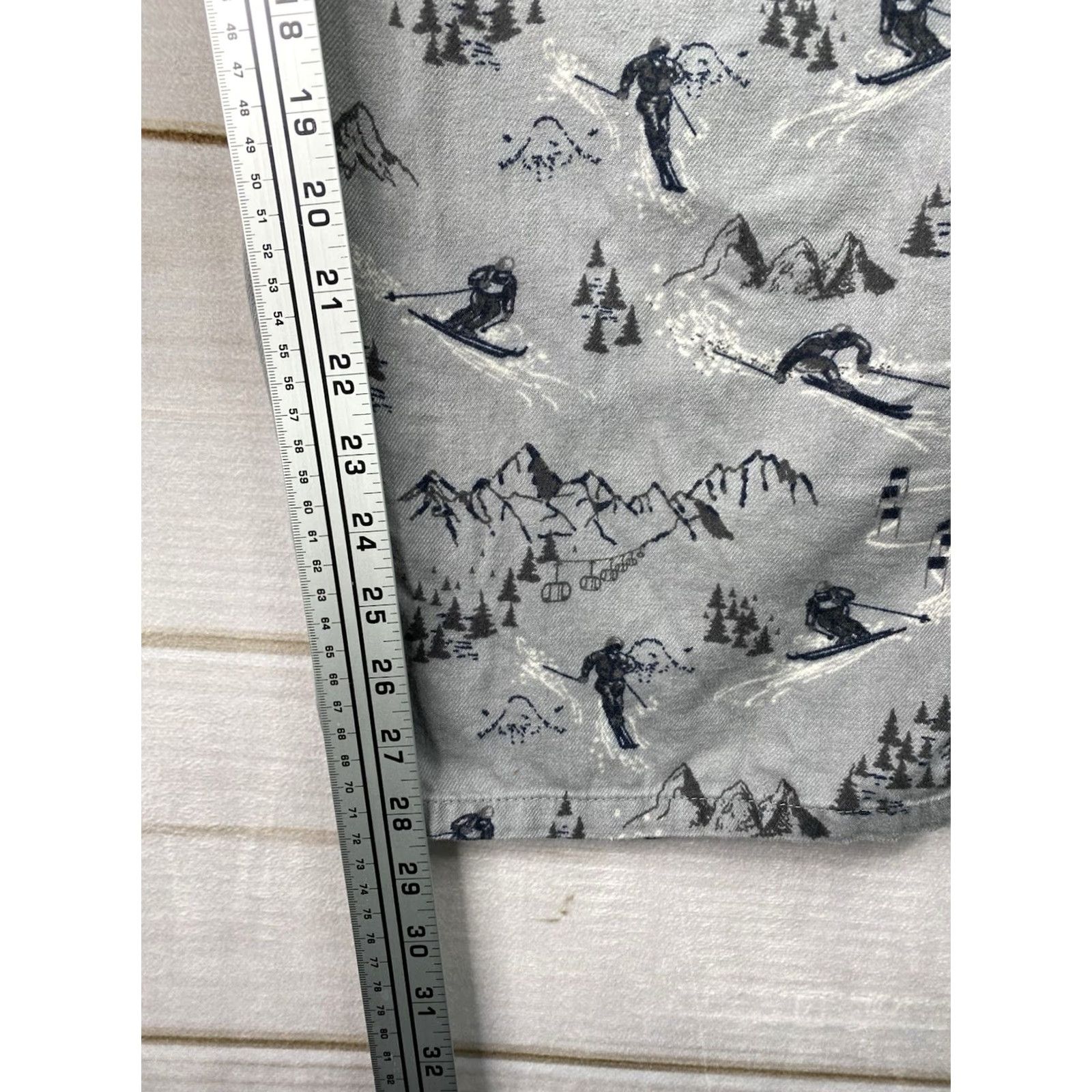 Lands' End Lands' End Mens Pajama Pants L Gray Mountains Ski Resort Print Flannel 100% Cotton Winter Holiday Christmas Man Reg Sim Tee Size US 33 - 5 Thumbnail