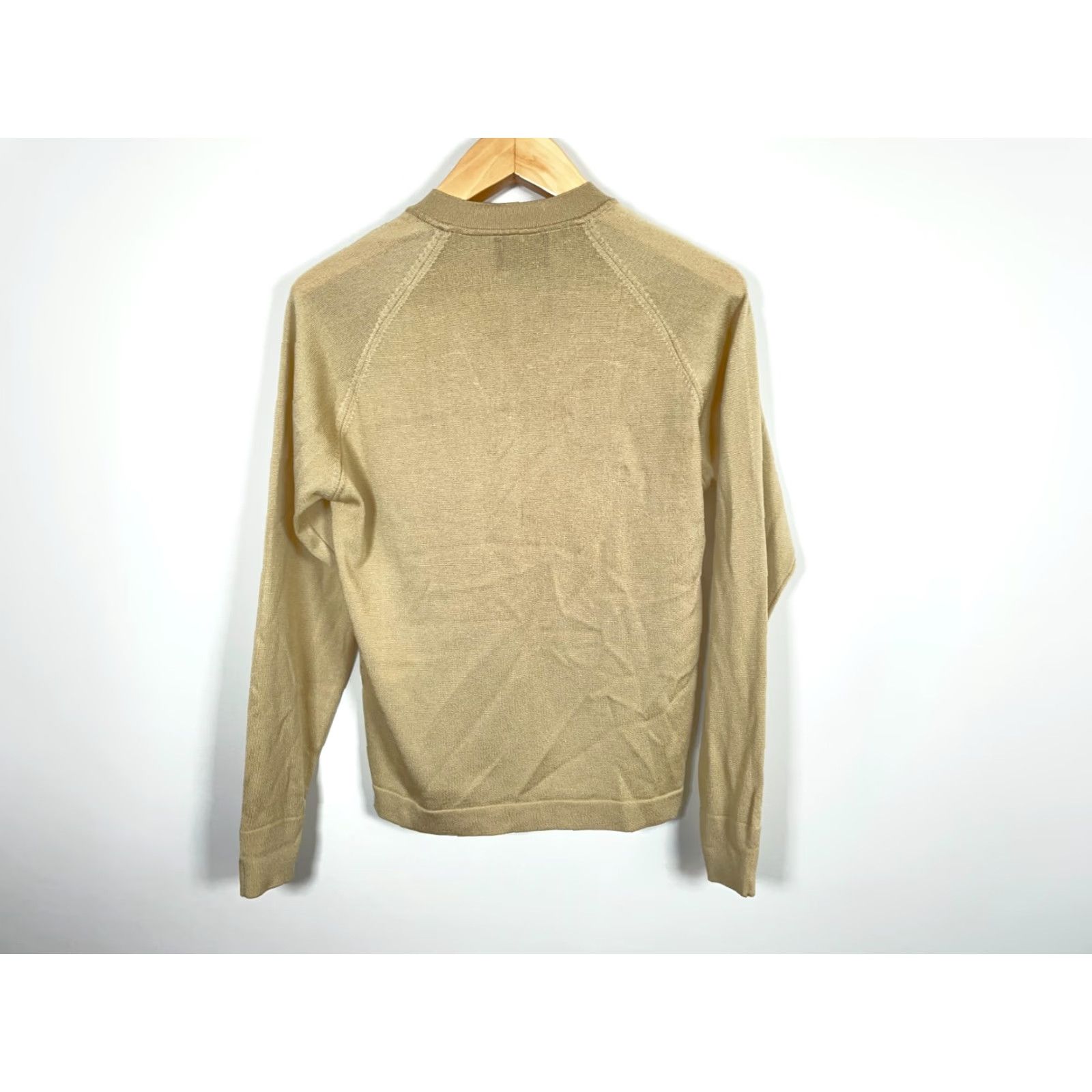 Van Heusen VINTAGE Van Heusen Coleseta V-Neck Sweater Mens M Beige 70s Acetate Polyester NOS Size US M / EU 48-50 / 2 - 2 Thumbnail