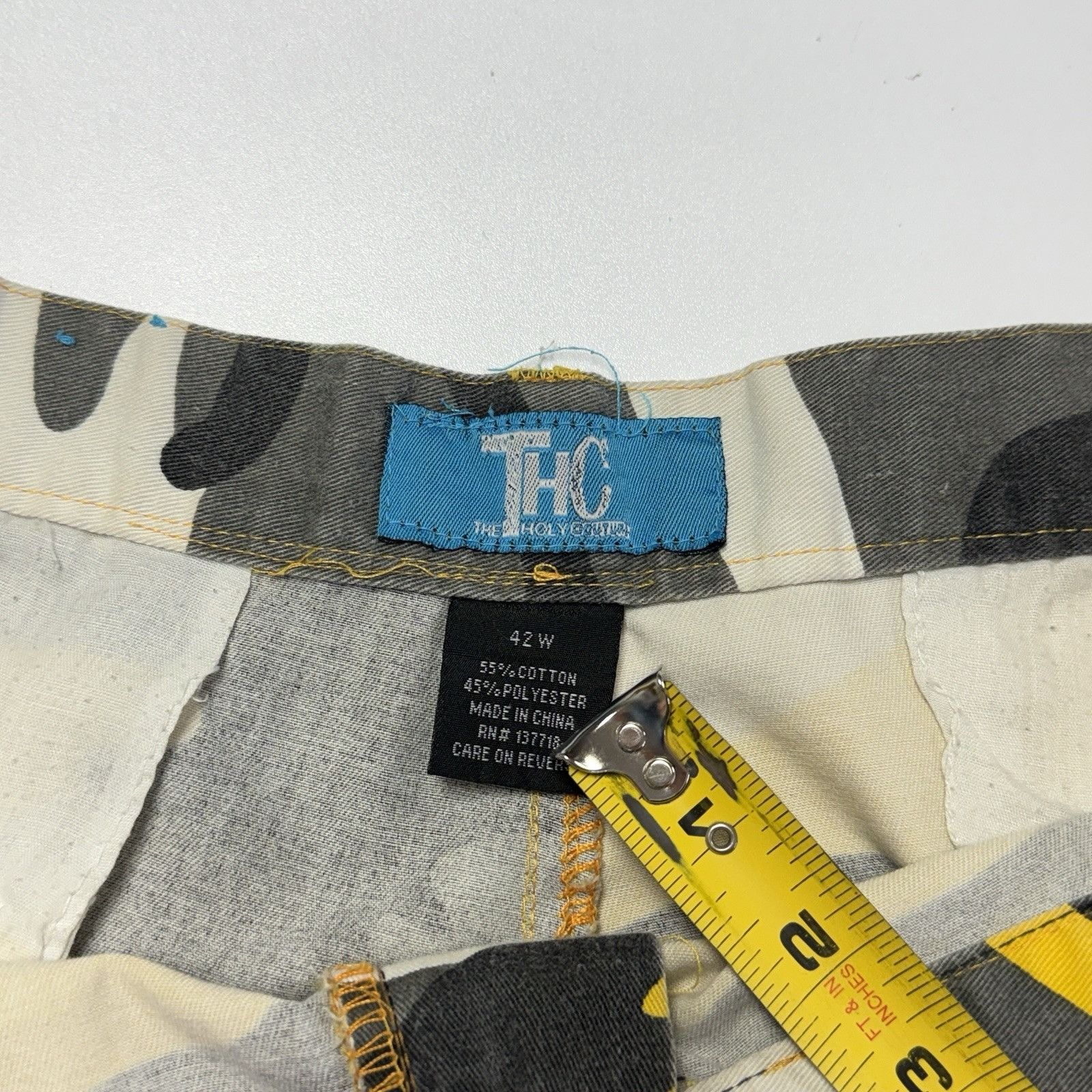 Vintage Vintage THC Camouflage Baggy Shorts Mens 42 W Yellow Skate G Size US 42 / EU 58 - 12 Thumbnail