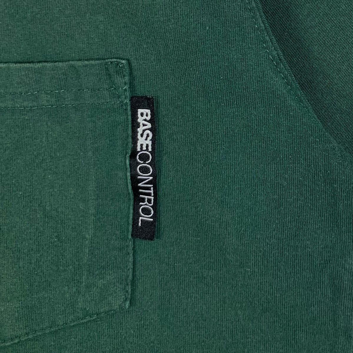 Vintage BASE CONTROL DESIGN Japan Plain Baggy Pocket Tee Shirt Size US M / EU 48-50 / 2 - 3 Thumbnail