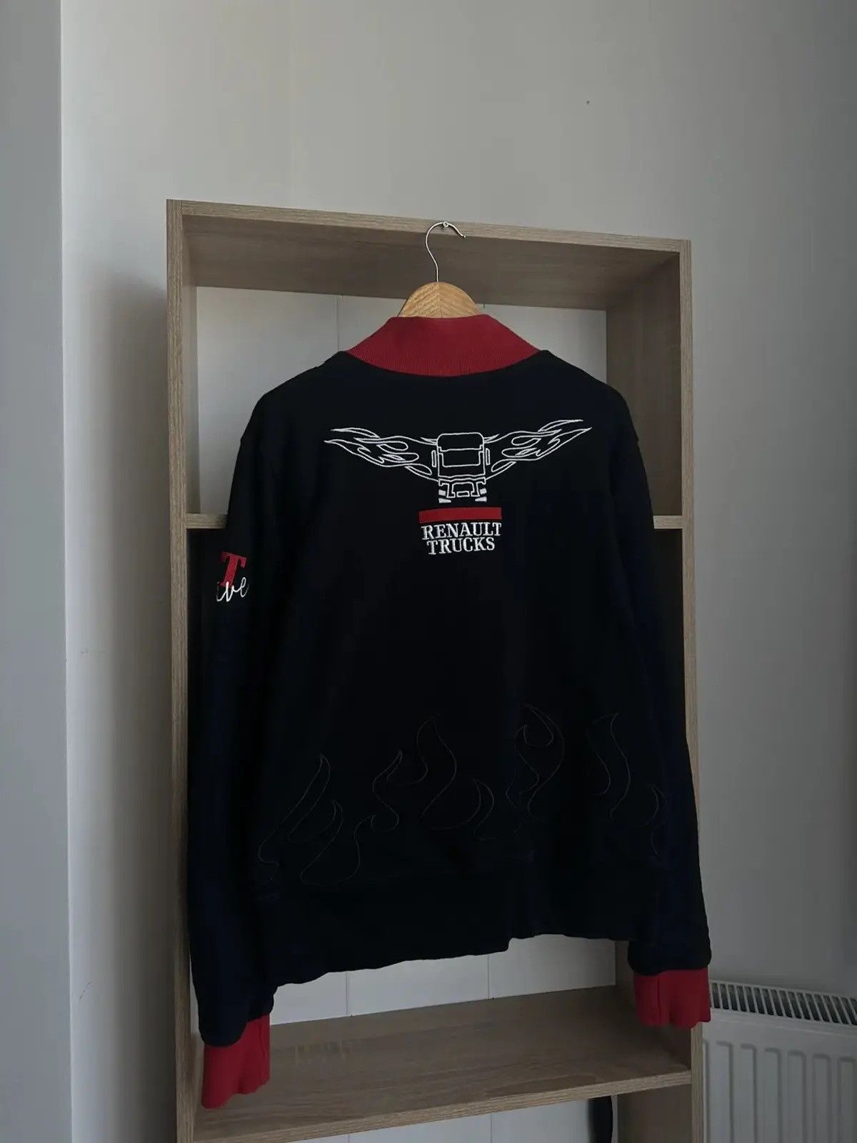 Formula 1 Vintage Renault Trucks Racing Black Zip Hoodie Size US L / EU 52-54 / 3 - 8 Thumbnail