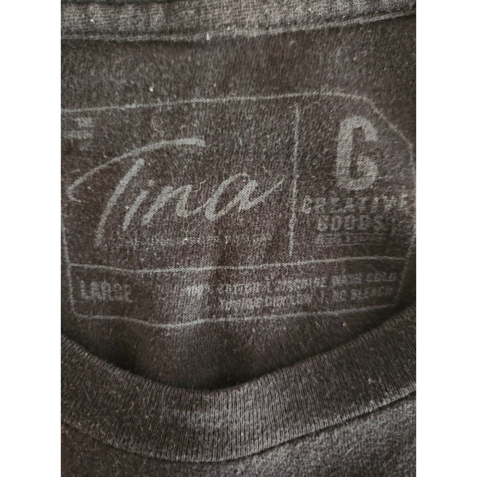 Vintage Tina Turner Musical Broadway Black Short Sleeve T-Shirt Large Mens Shirt Graphic Print Crew Neck Cotton T-Shirt Size US L / EU 52-54 / 3 - 2 Thumbnail
