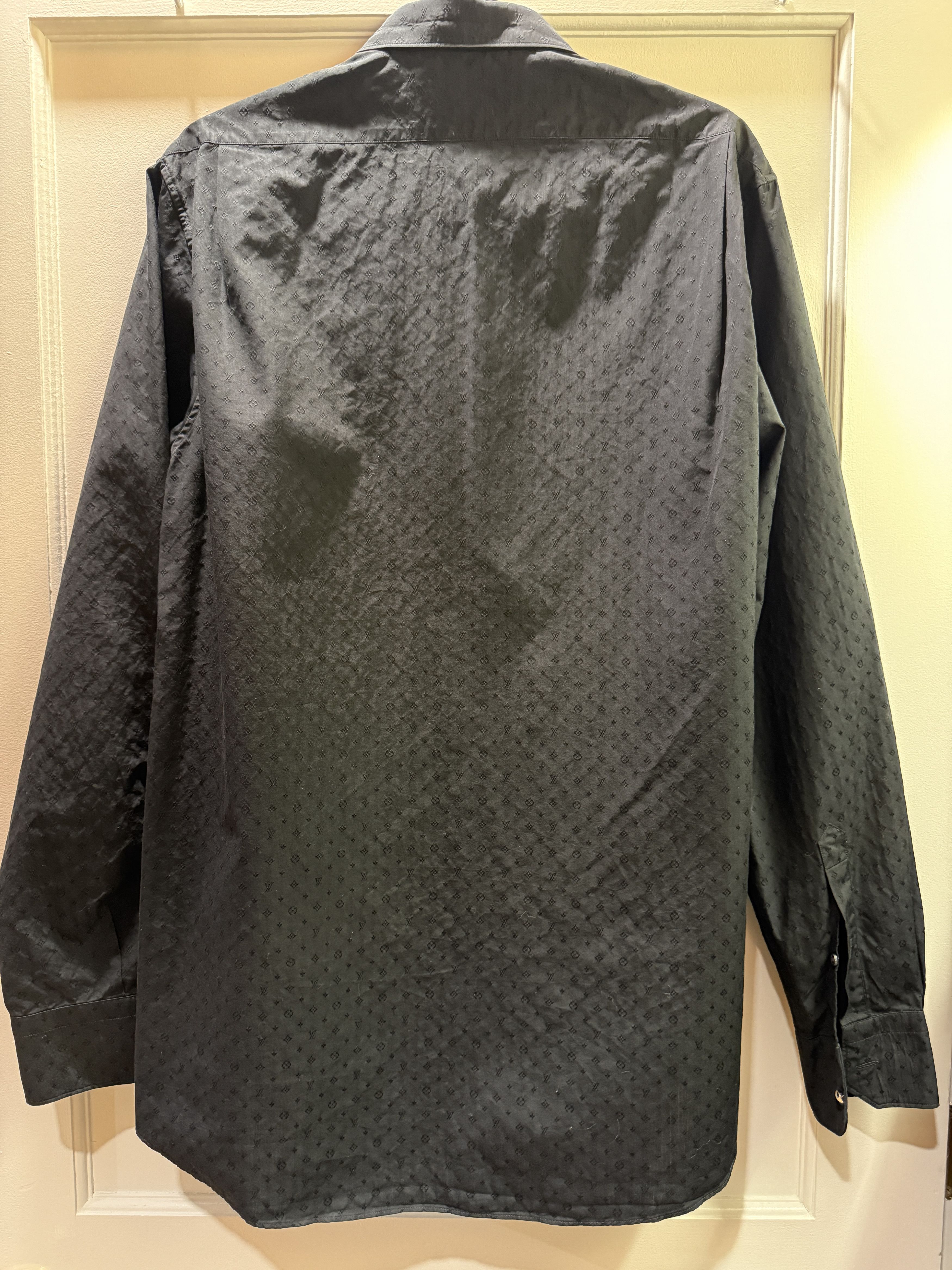 Louis Vuitton Black Louis Vuitton Monogram Shirt Size XL Size US XL / EU 56 / 4 - 4 Thumbnail