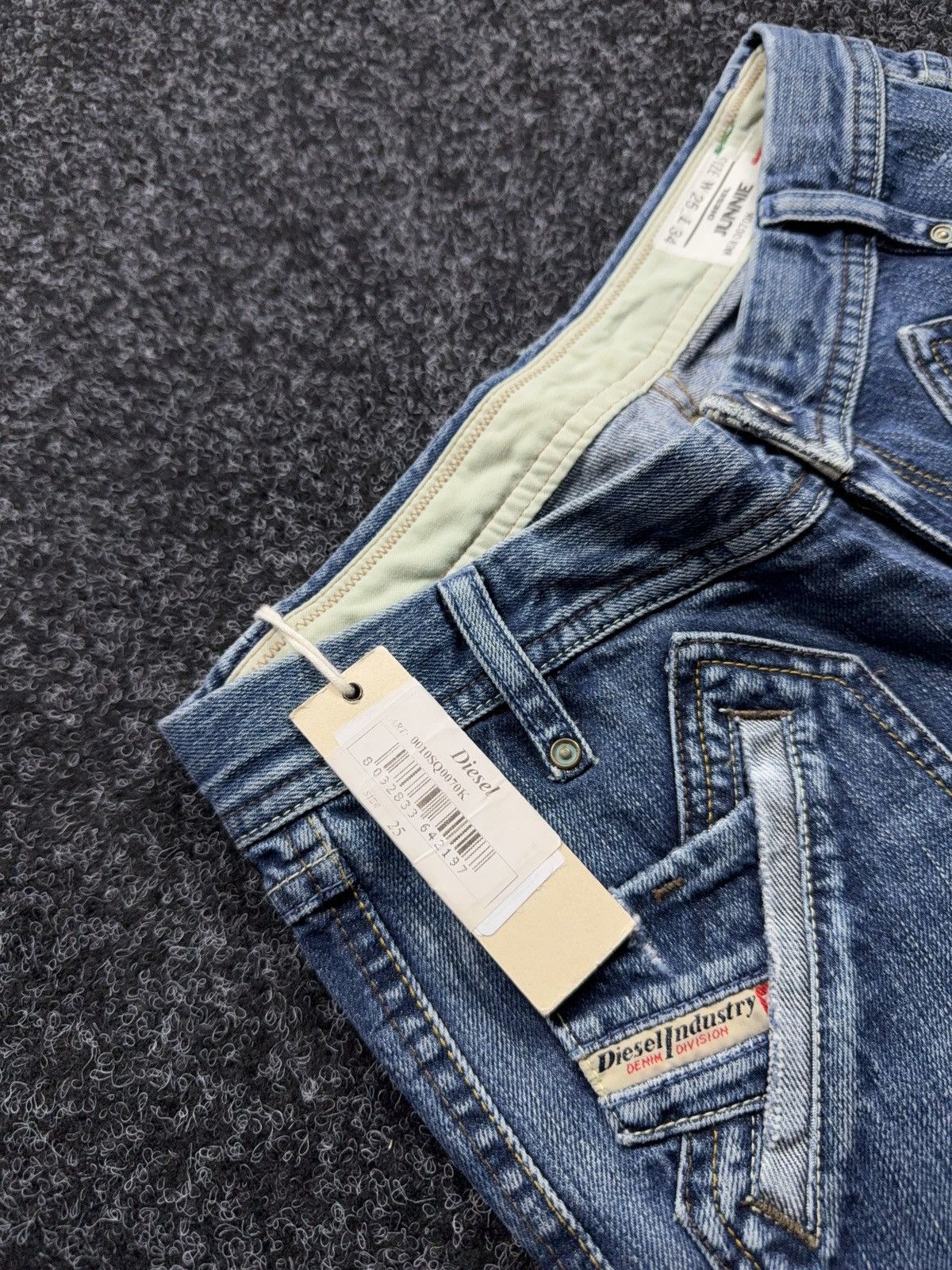 Diesel NWT Luxury 00s Diesel Junnie Low Rise Retro Rock Jeans Y2K Size 25" / US 0 / IT 36 - 8 Thumbnail