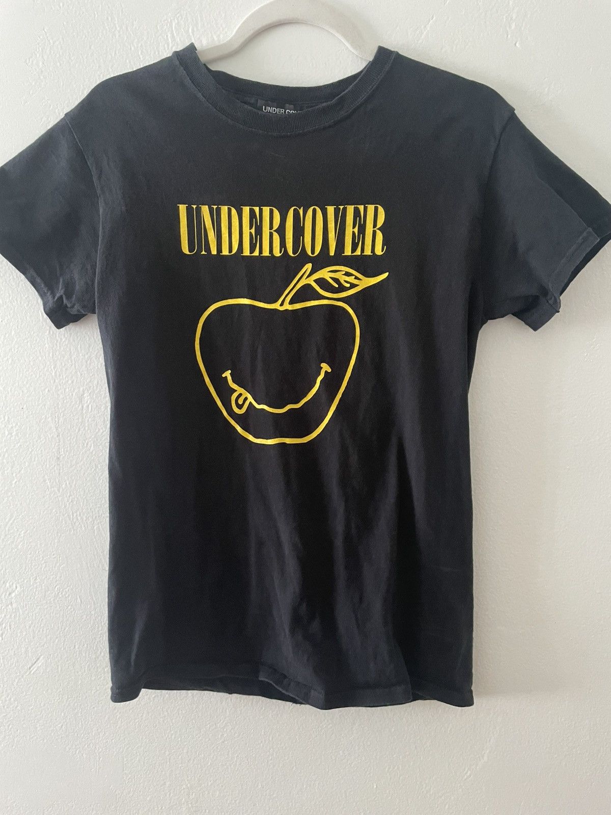 Undercover Undercover x Nirvana Apple Logo Tee Size US S / EU 44-46 / 1 - 1 Thumbnail