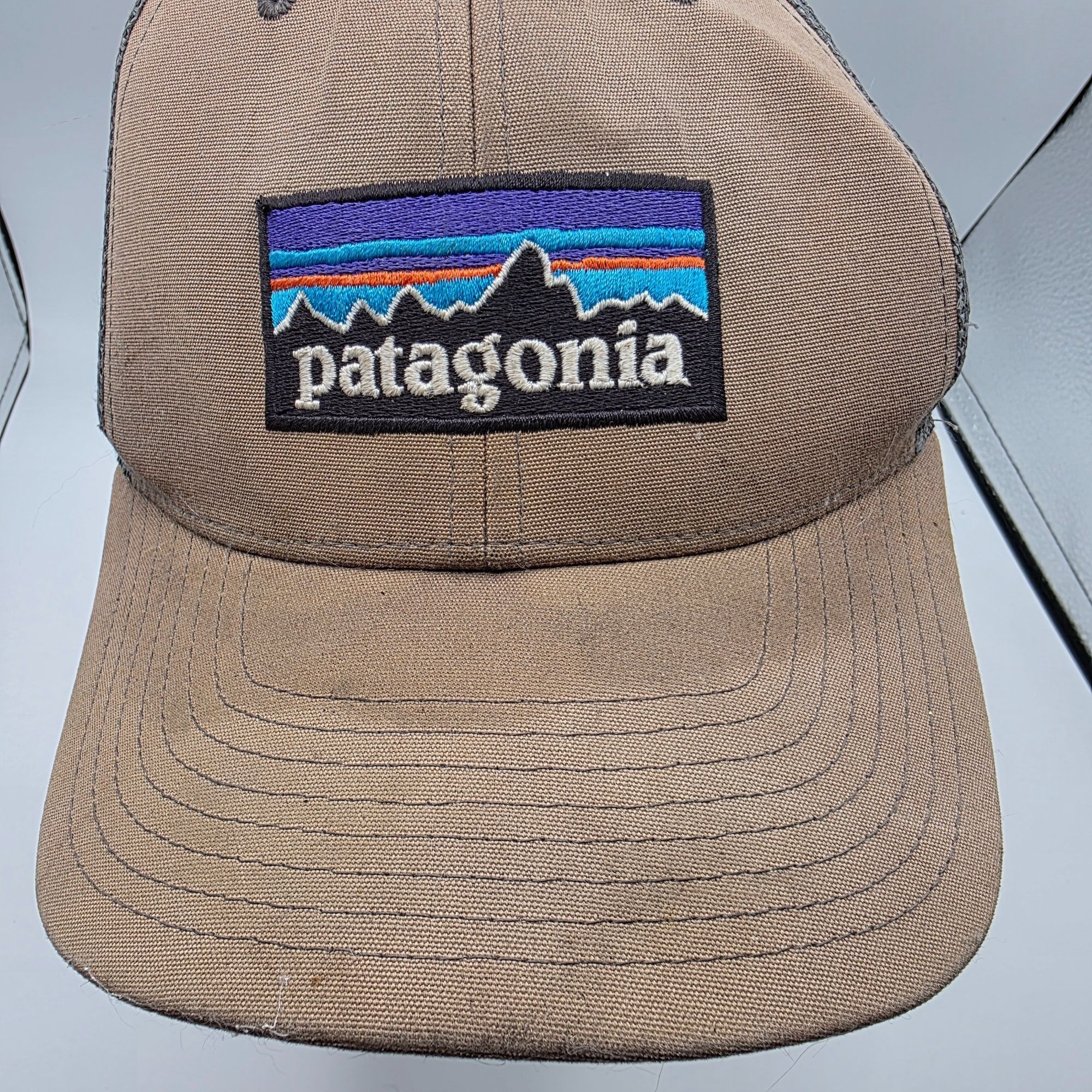 Patagonia Patagonia P-6 Logo Adults Brown Trucker Hat Outdoors Camping Size ONE SIZE - 9 Thumbnail