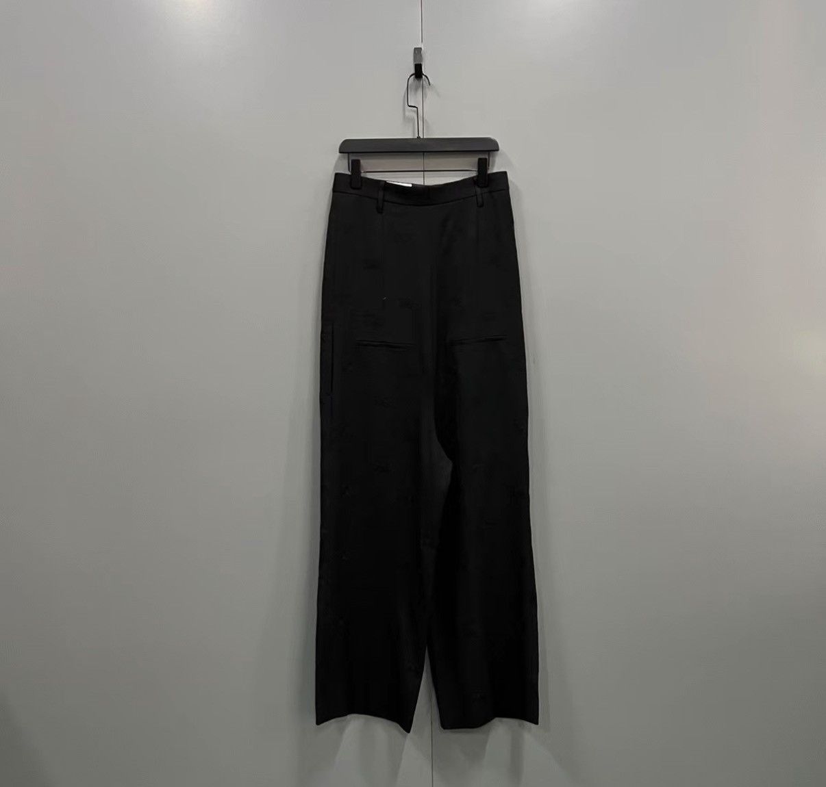 Burberry Burberry Knight Embroidered Pants J41 Size 25" / US 0 / IT 36 - 2 Thumbnail