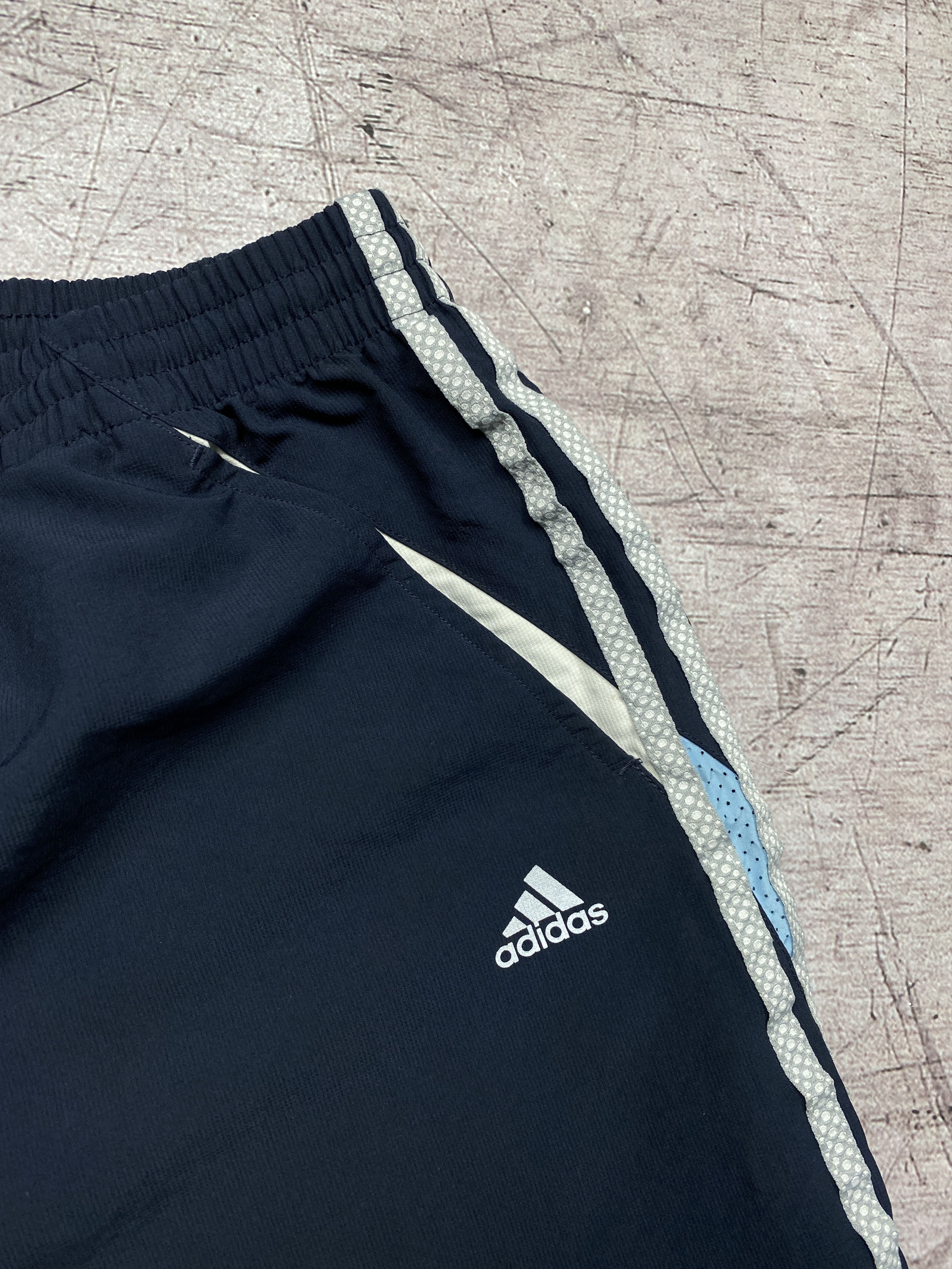 Adidas × Vintage Adidas Vintage Mens Nylon Shorts Size US 36 / EU 52 - 3 Thumbnail