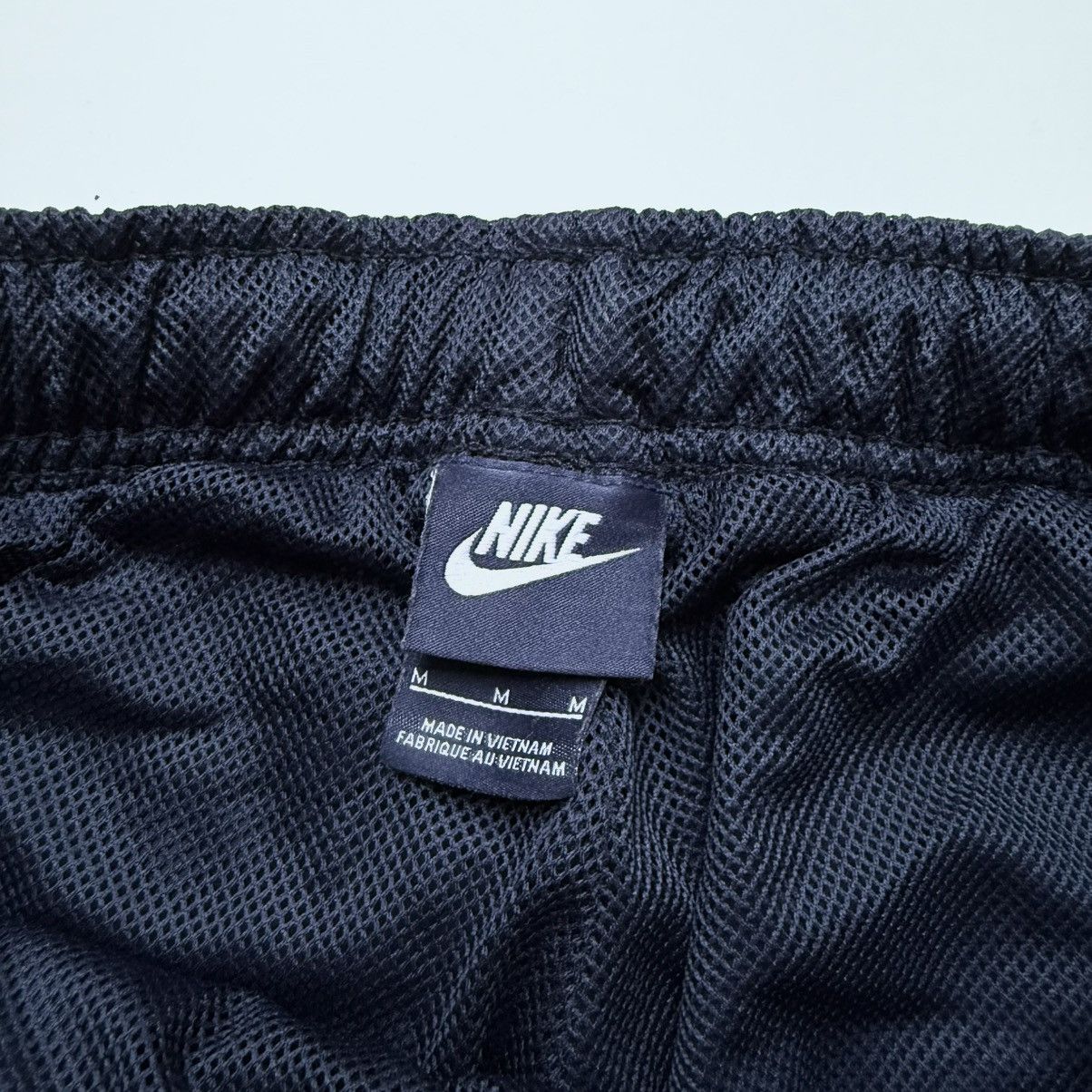 Nike Vintage nike y2k nylon baggy track pants Size US 32 / EU 48 - 6 Thumbnail