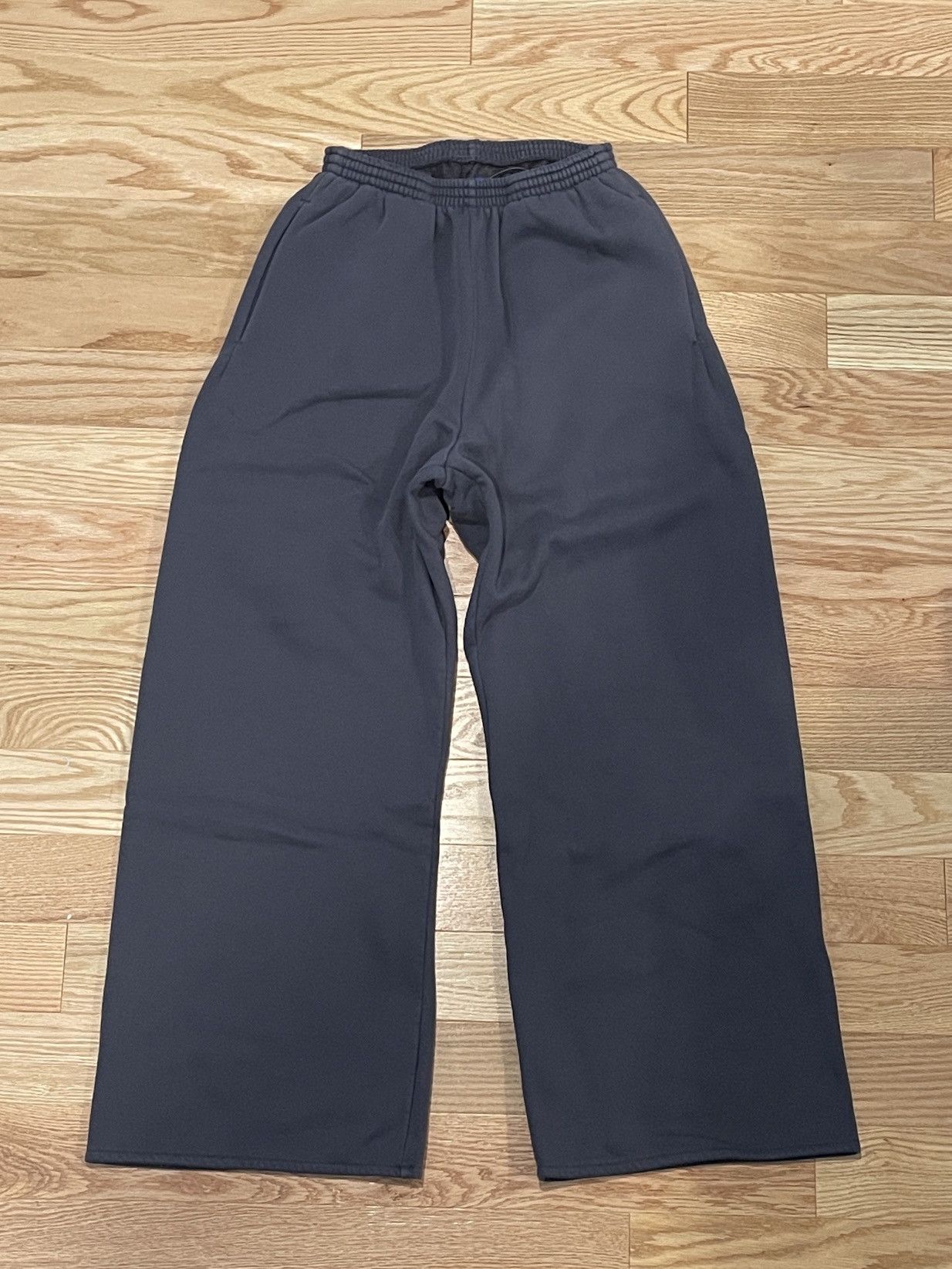 Balenciaga × Gap × Kanye West Yeezy Gap Sweatsuit Medium & Small Size US M / EU 48-50 / 2 - 10 Thumbnail