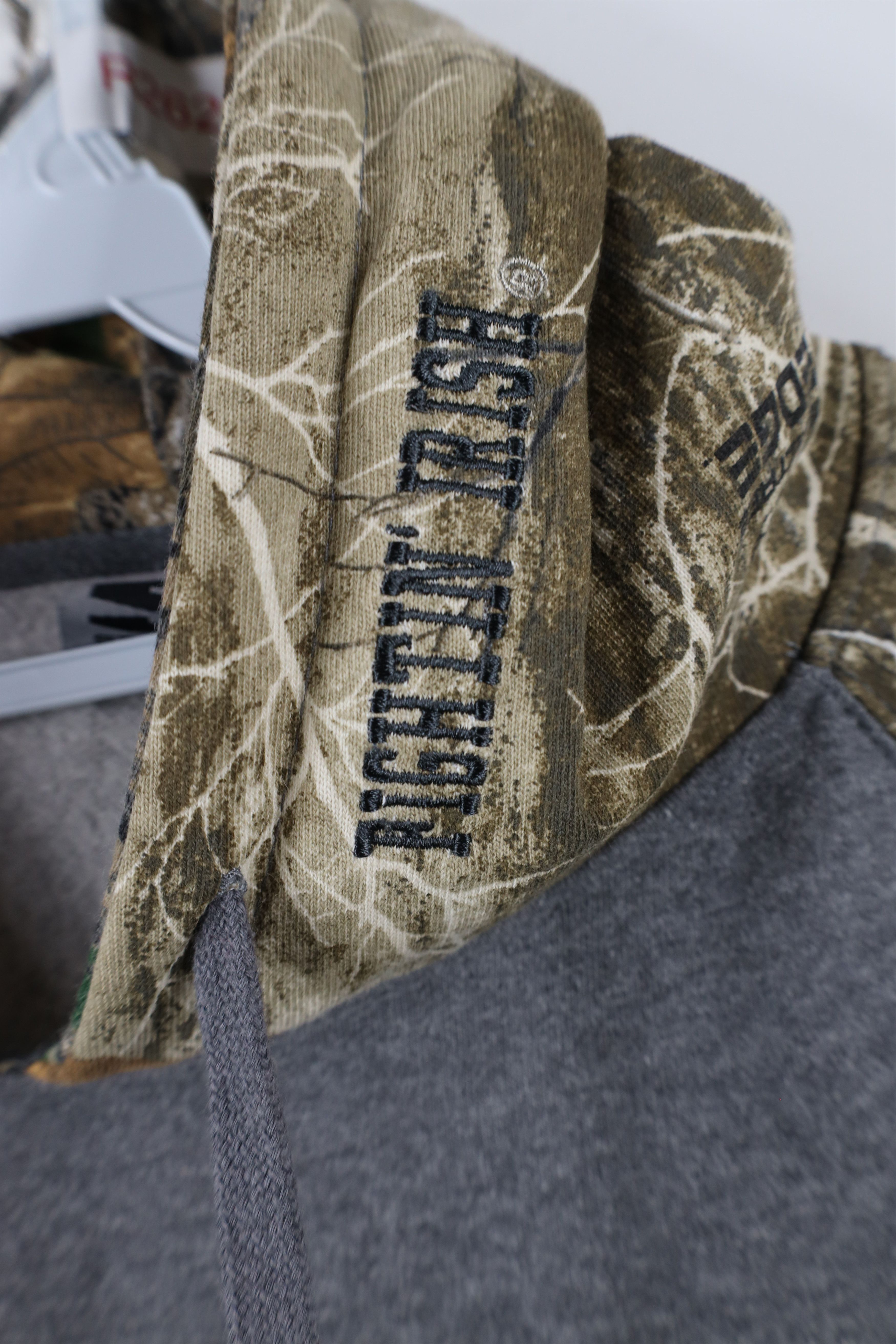 Vintage Vintage Camouflage Notre Dame University Hoodie Sweatshirt Size US XL / EU 56 / 4 - 4 Thumbnail