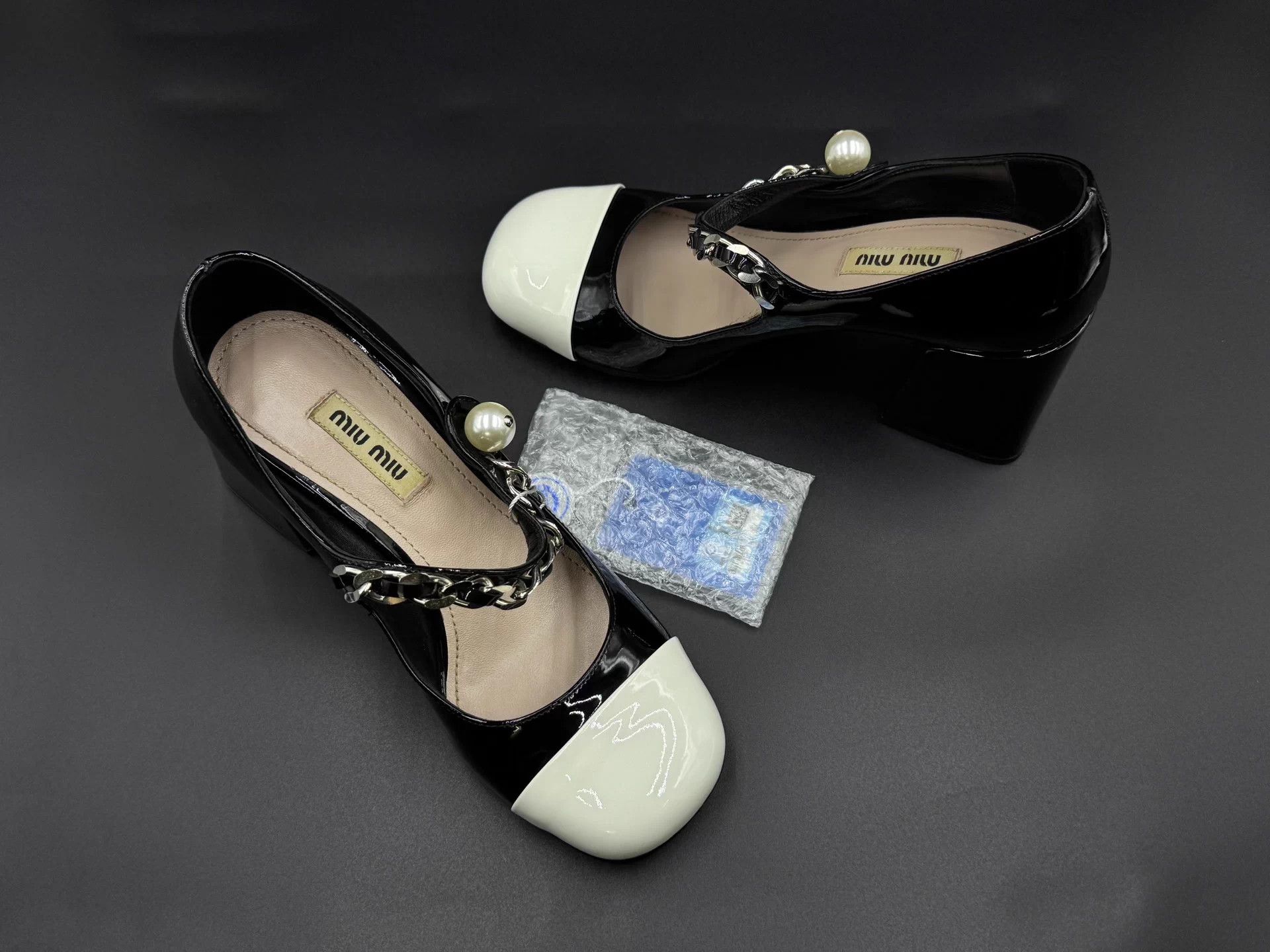 Miu Miu MIU MIU black round toe buckle 6.5cm block heel Size US 4.5 / IT 34.5 - 8 Thumbnail
