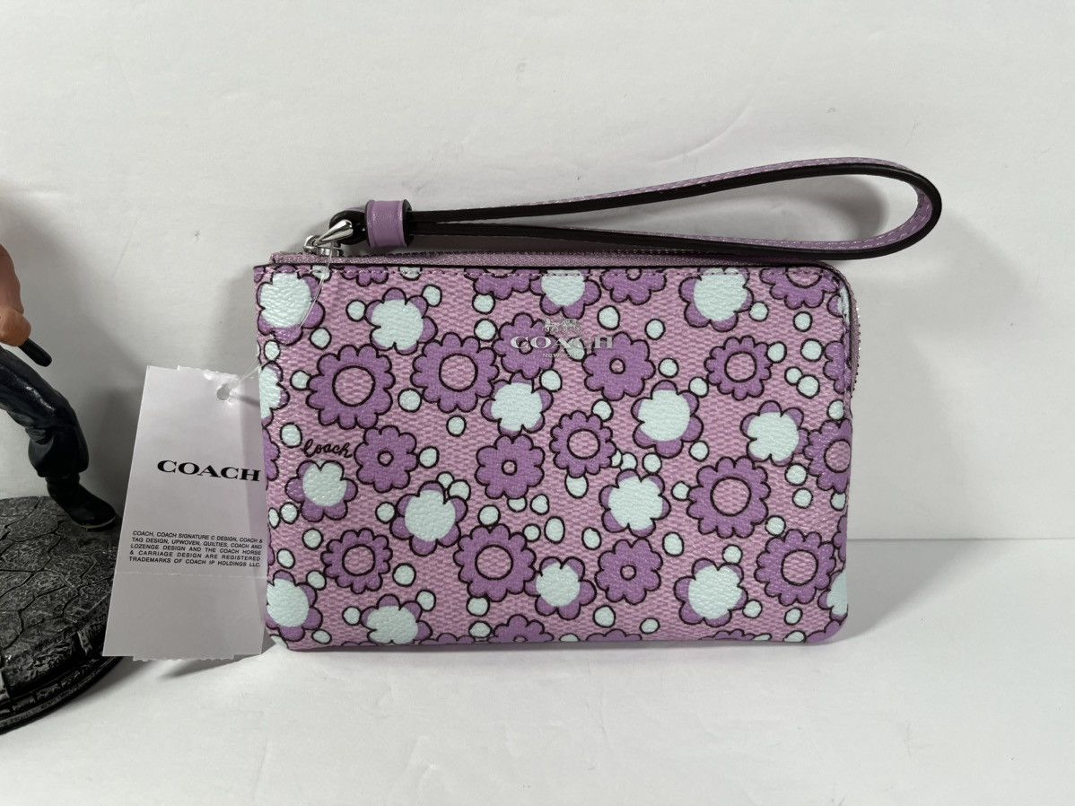 Coach Coach Corner Zip Wristlet in Floral Print Silver/Lily Multi Size ONE SIZE - 1 Thumbnail