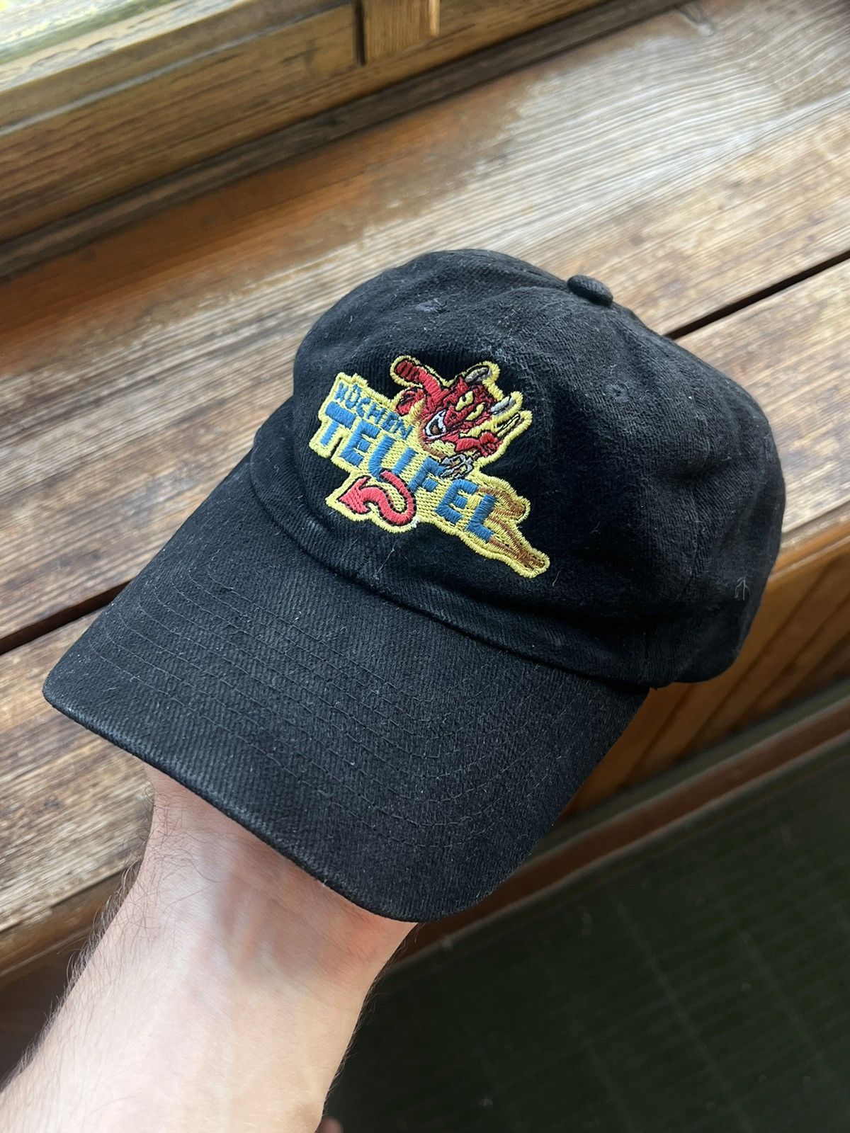 Vintage Vintage 90s Hat Kuchen Teufel Hunden Graphic Cap Black Size ONE SIZE - 1 Thumbnail