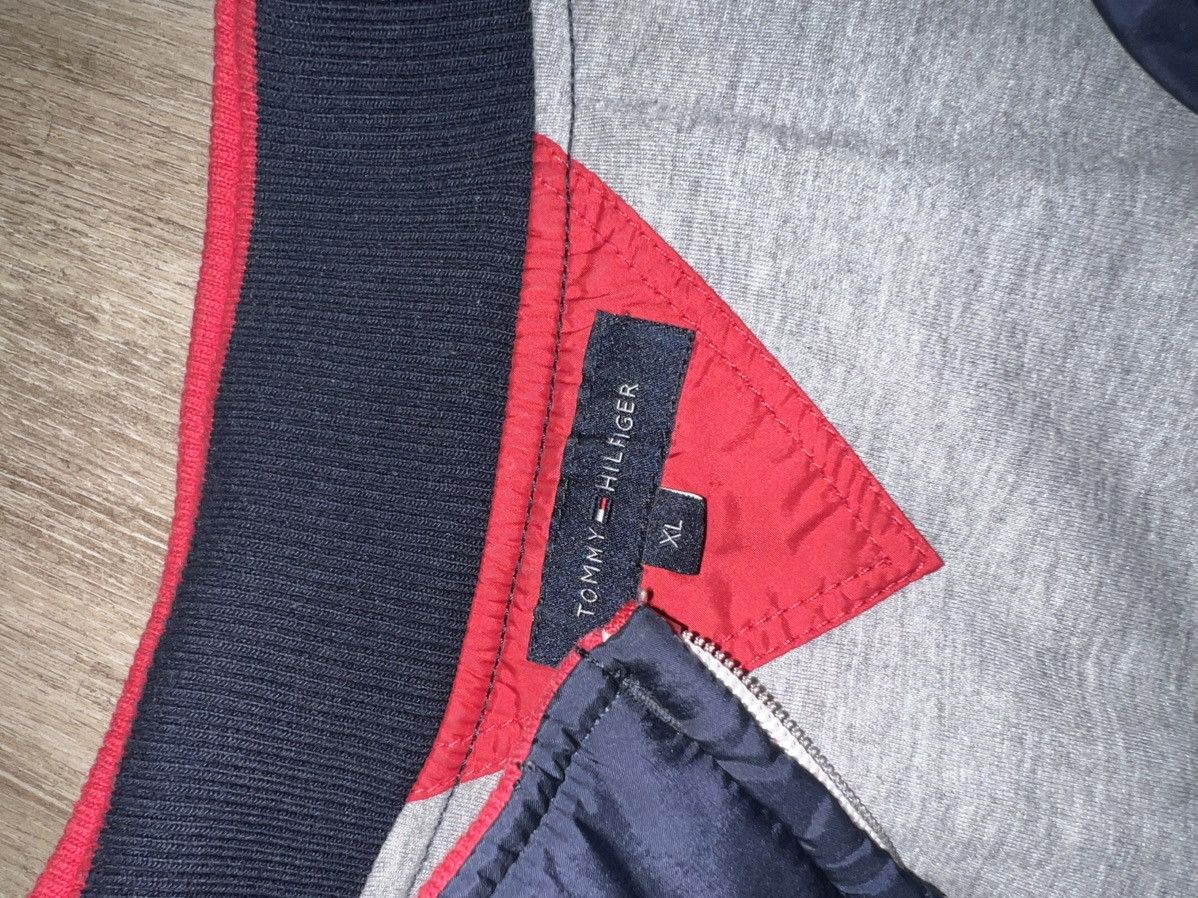 Tommy Hilfiger Vintage Tommy Hilfiger Jacket Size US L / EU 52-54 / 3 - 3 Thumbnail