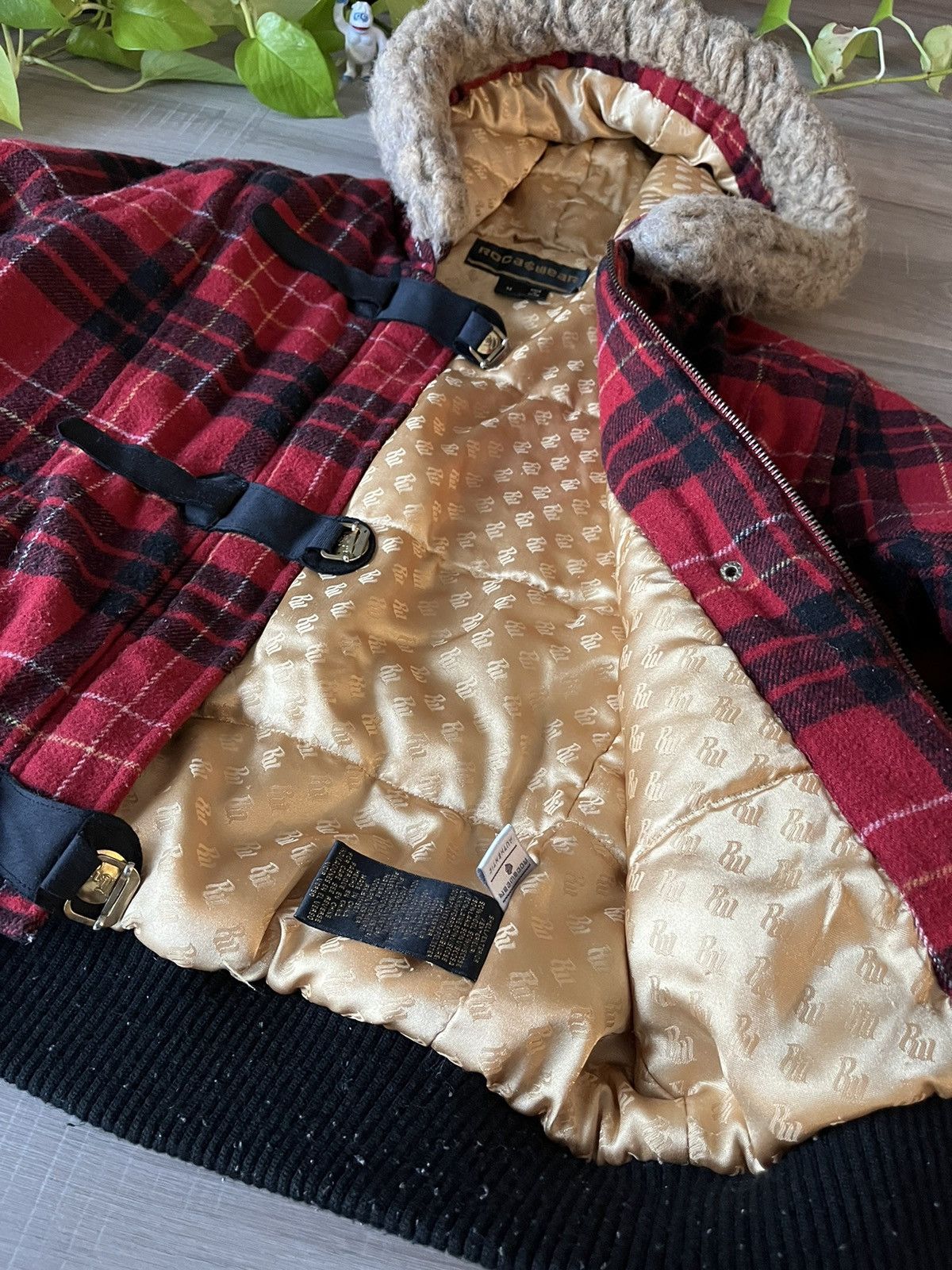 image of Y2K Womens Rocawear Vintage Jacket in Red (Size Medium)